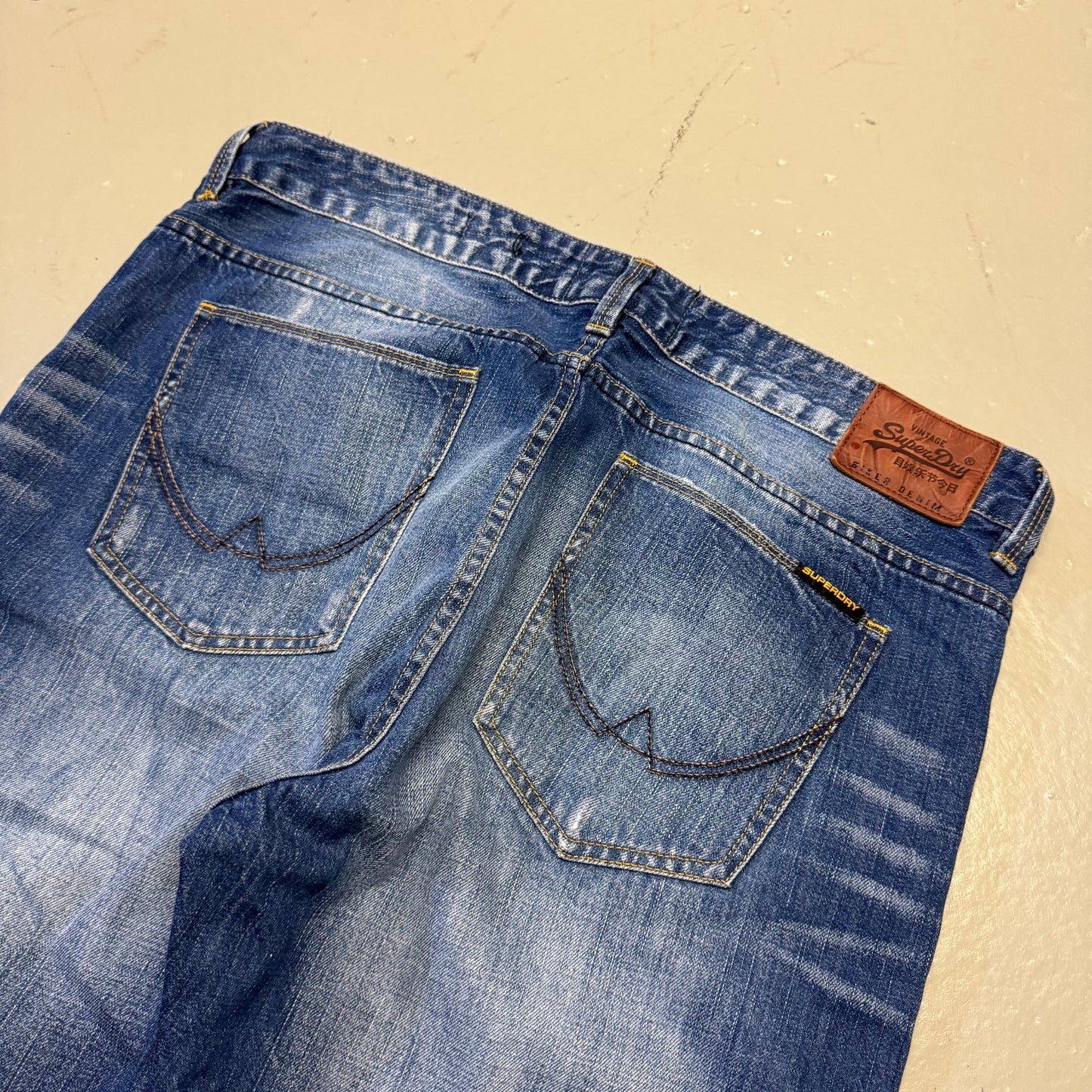 2000‘s Superdry Baggy Jeans 36x28 - Lennys Vintage