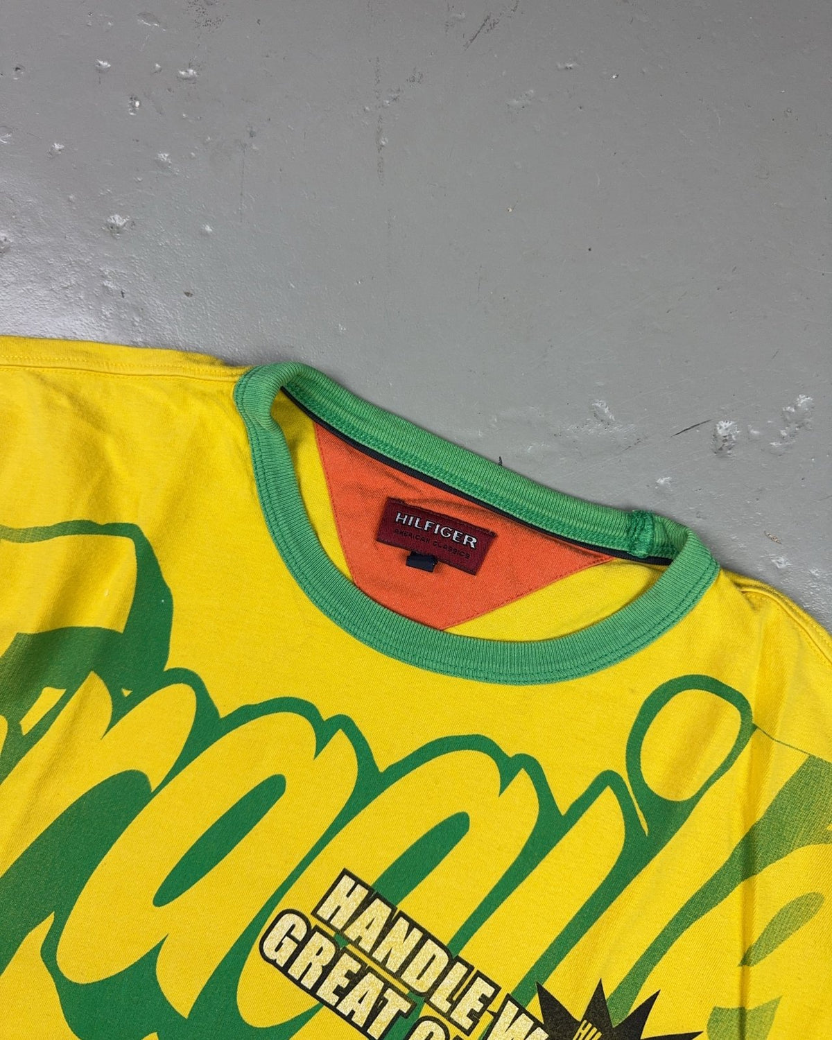 2000's Tommy Hilfiger "Fragile" T-shirt *rare (L) - Lennys Vintage