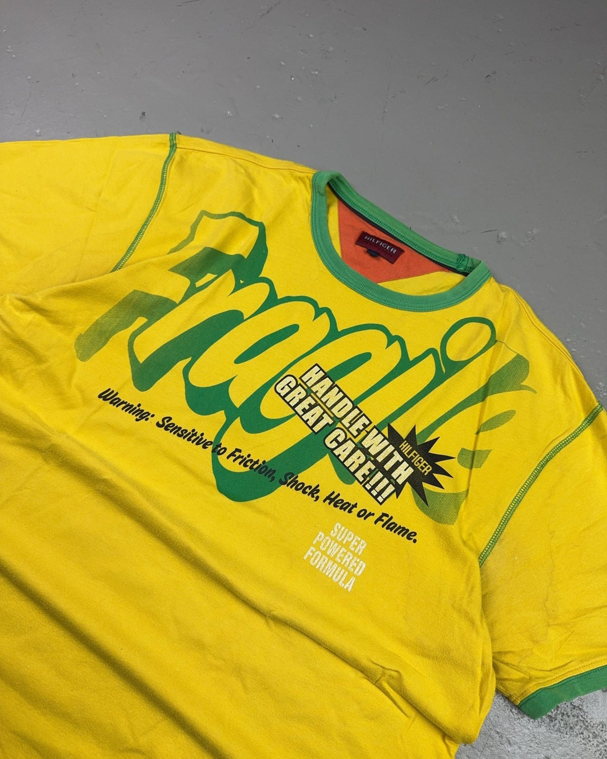 2000's Tommy Hilfiger "Fragile" T-shirt *rare (L) - Lennys Vintage