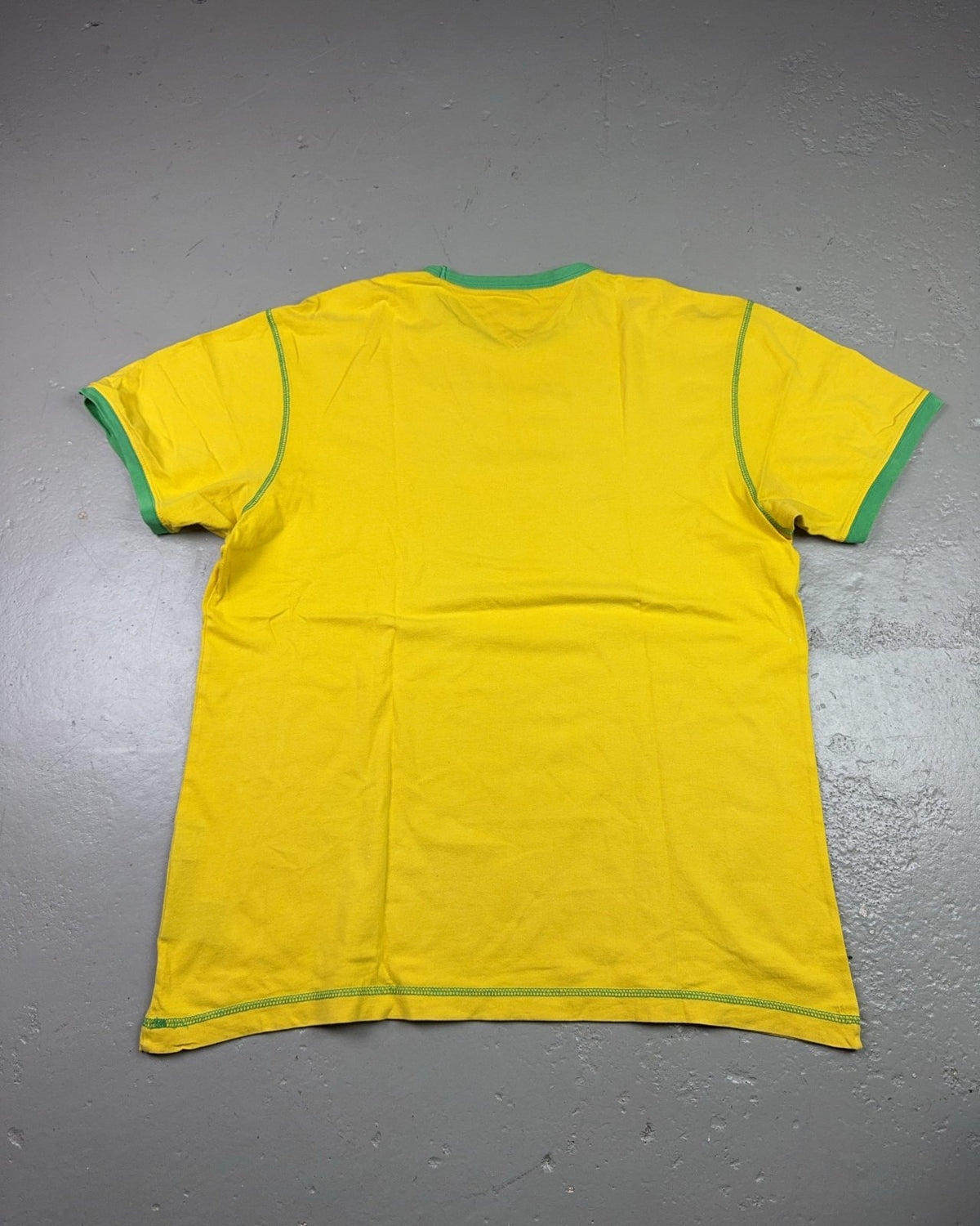 2000's Tommy Hilfiger "Fragile" T-shirt *rare (L) - Lennys Vintage