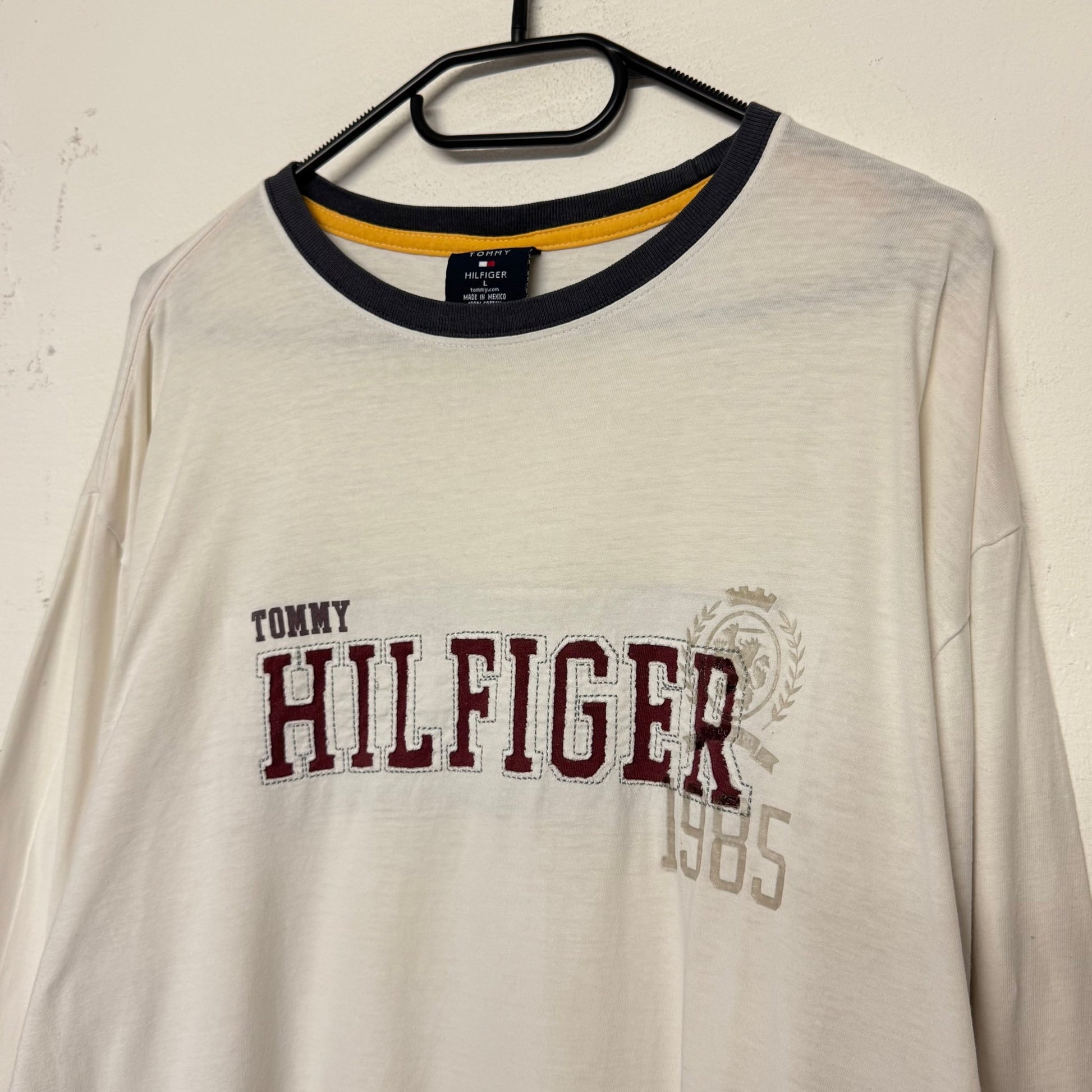 2000‘s Tommy Hilfiger Longsleeve *rare (XL) - Lennys Vintage