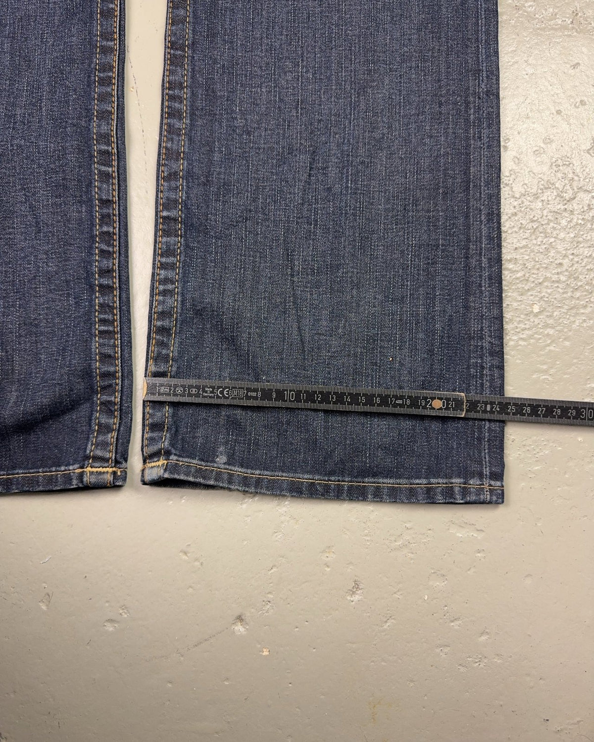 2000's True Religion Baggy/Bootcut Jeans * 40x36 (3XL) - Lennys Vintage