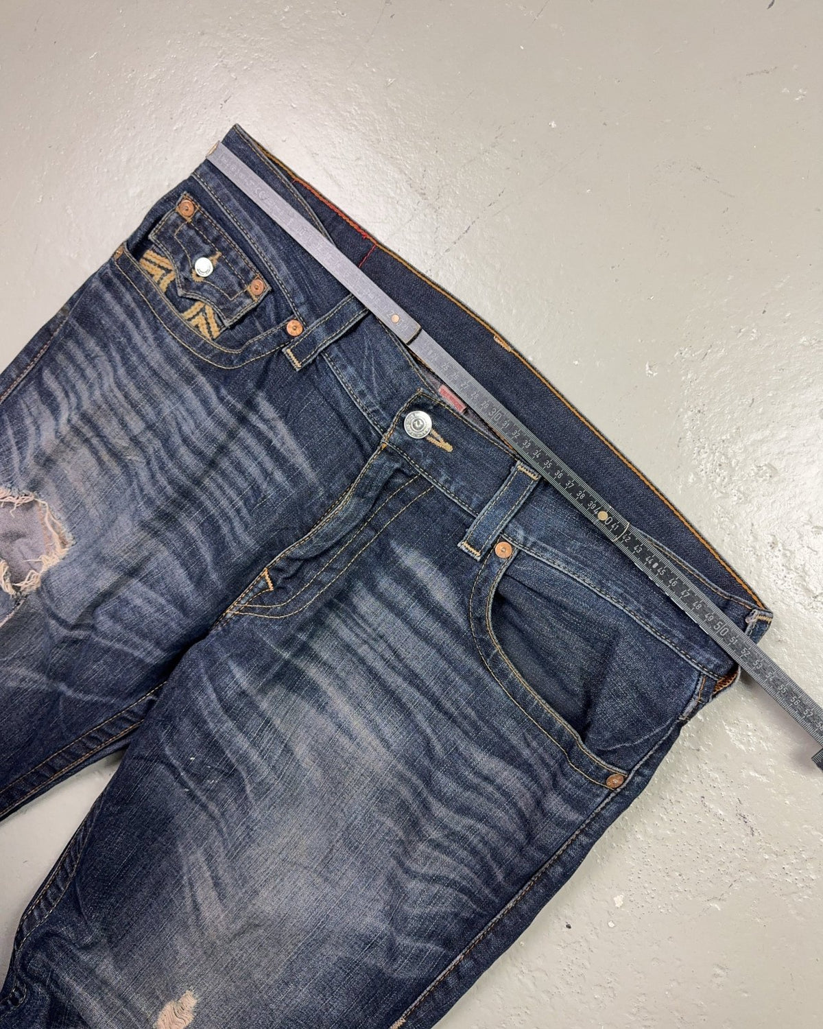 2000's True Religion Baggy/Bootcut Jeans * 40x36 (3XL) - Lennys Vintage