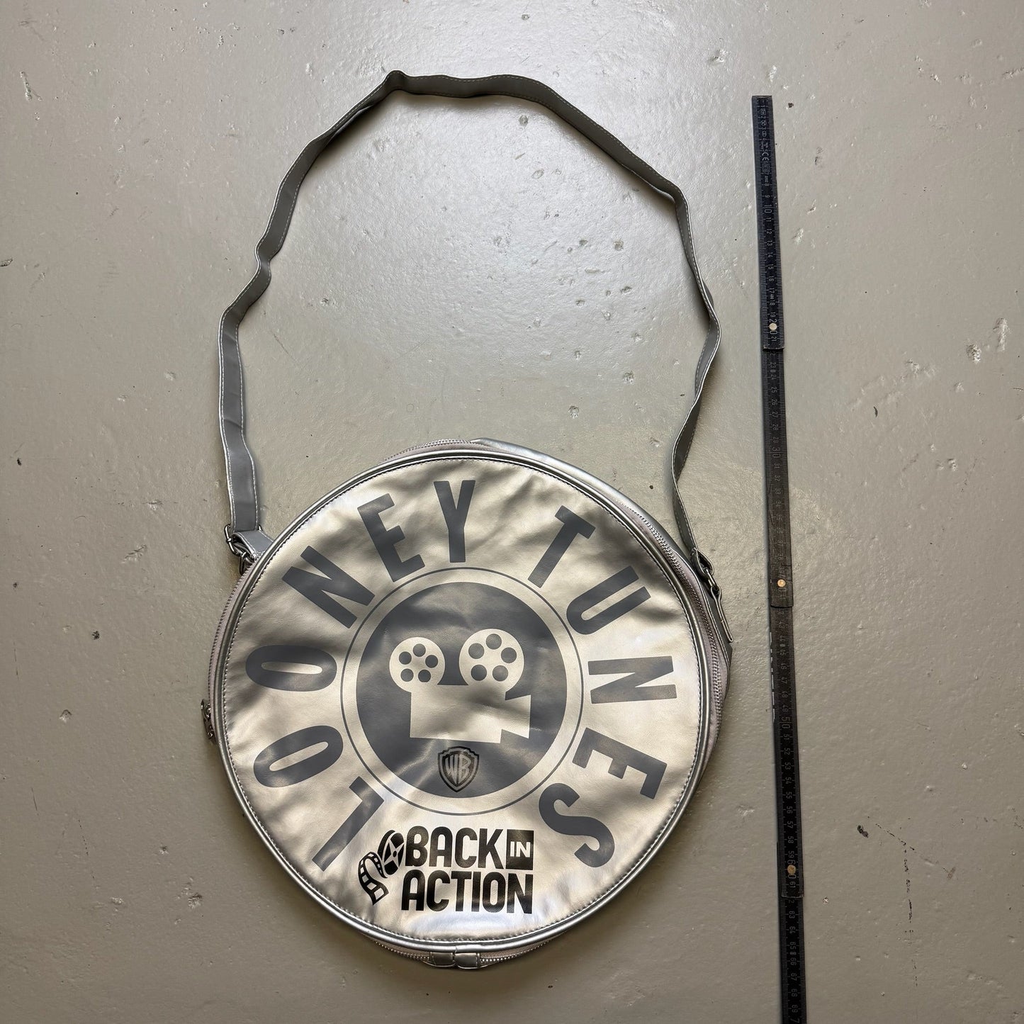 2003 Looney Tunes „Back In Action“ Silver Handbag *very rare - Lennys Vintage