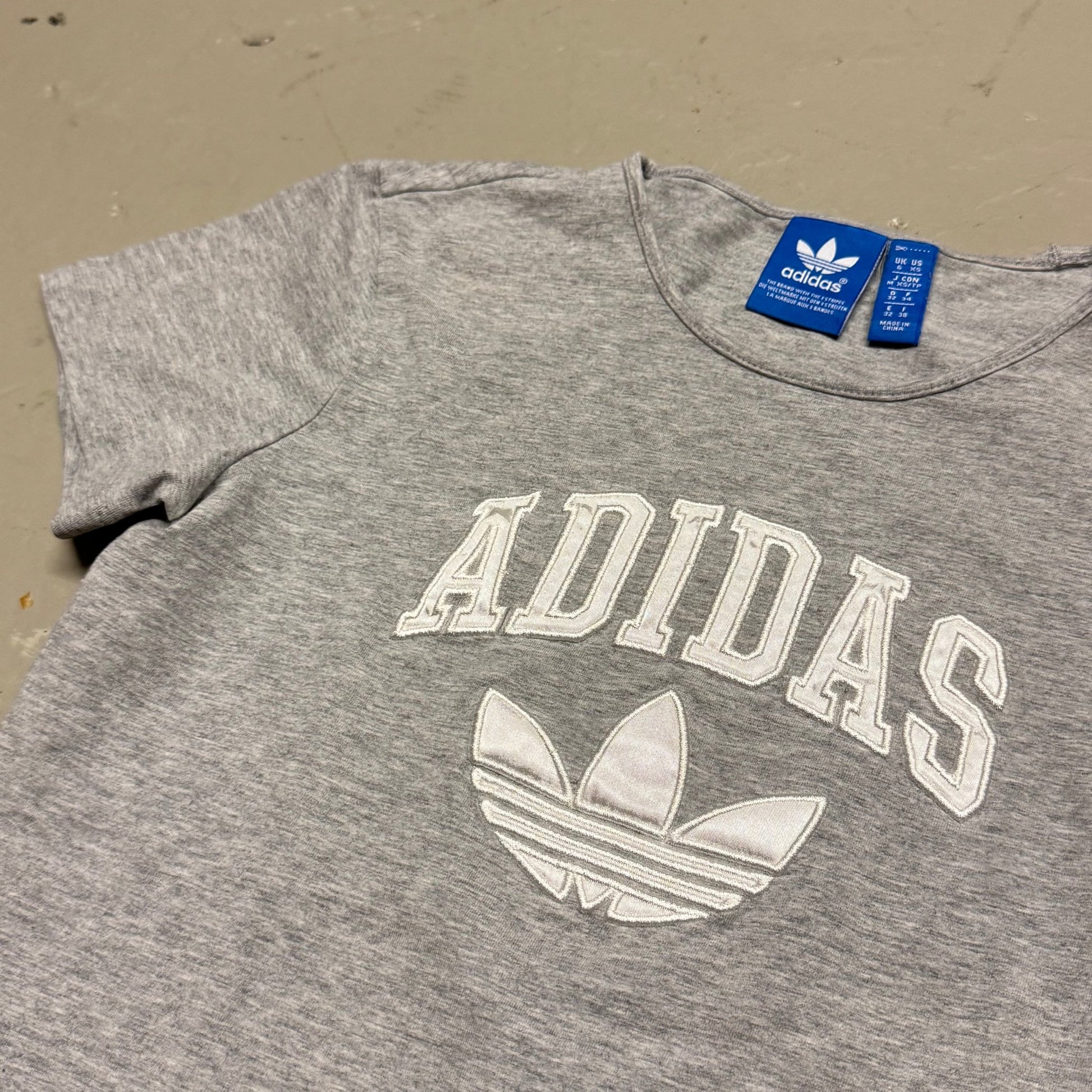 2013 Adidas Slim Shirt Women‘s (XS) - Lennys Vintage