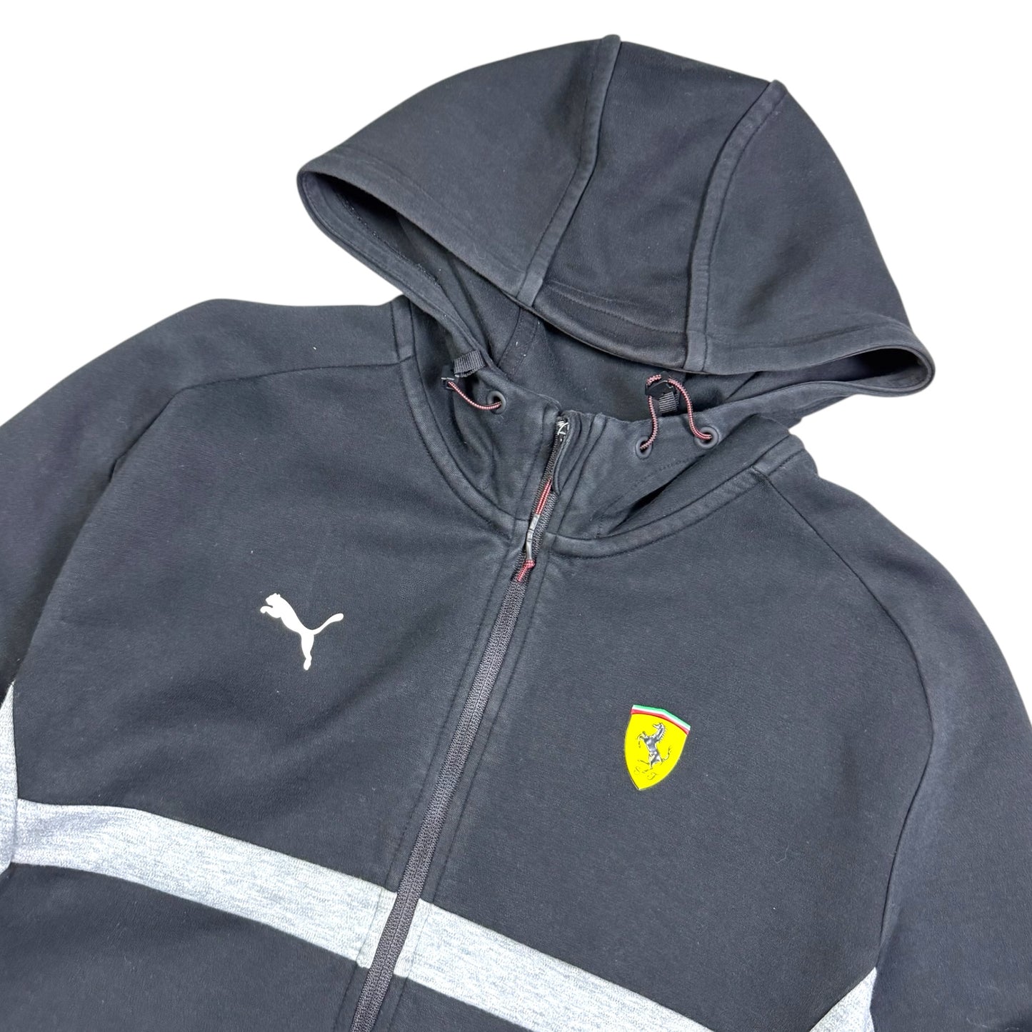2000‘s Puma Ferrari Zip Hoodie *rare (M)