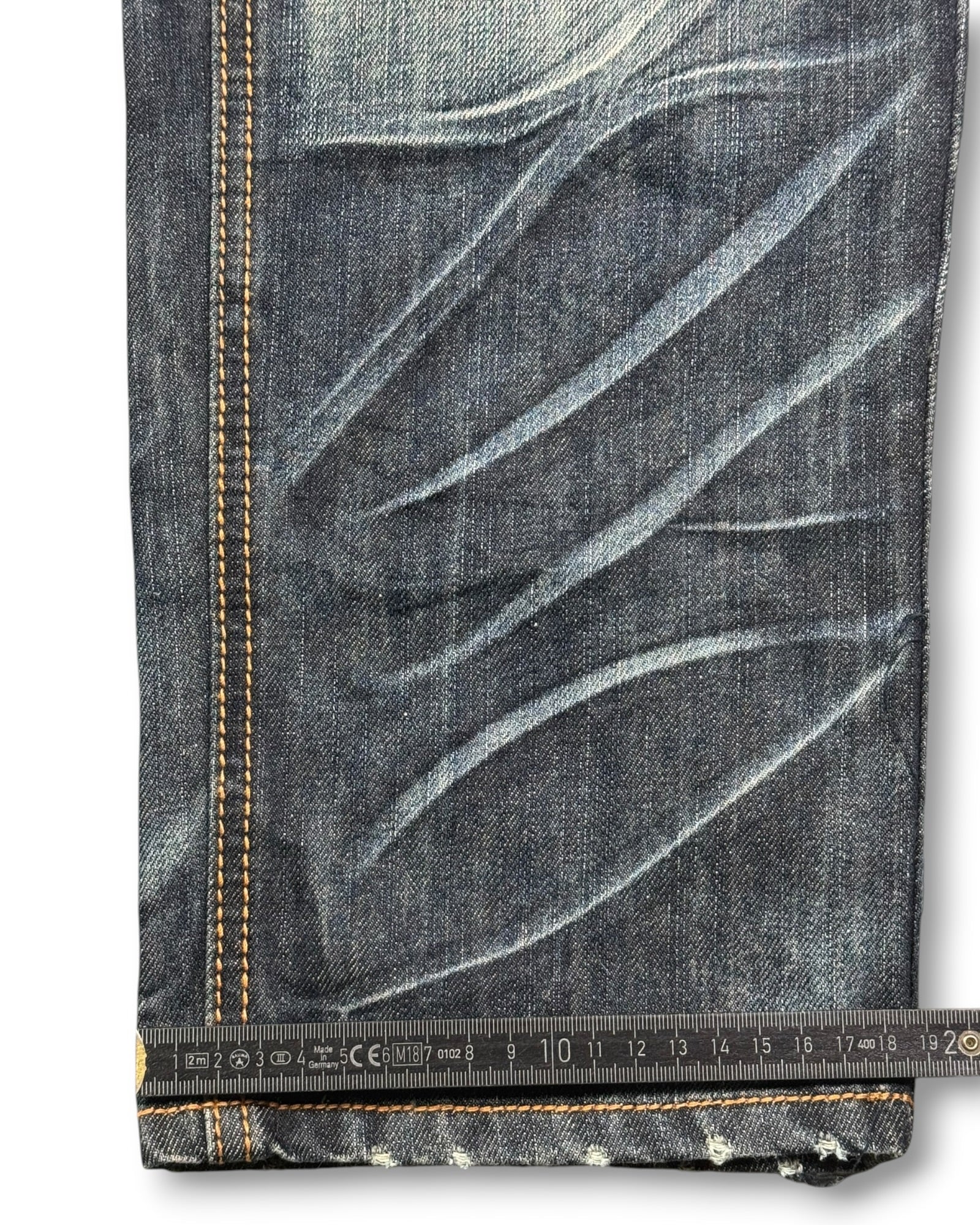 2000's Japanese Archive Straight/Baggy Jeans *very rare 26x26 (XS)