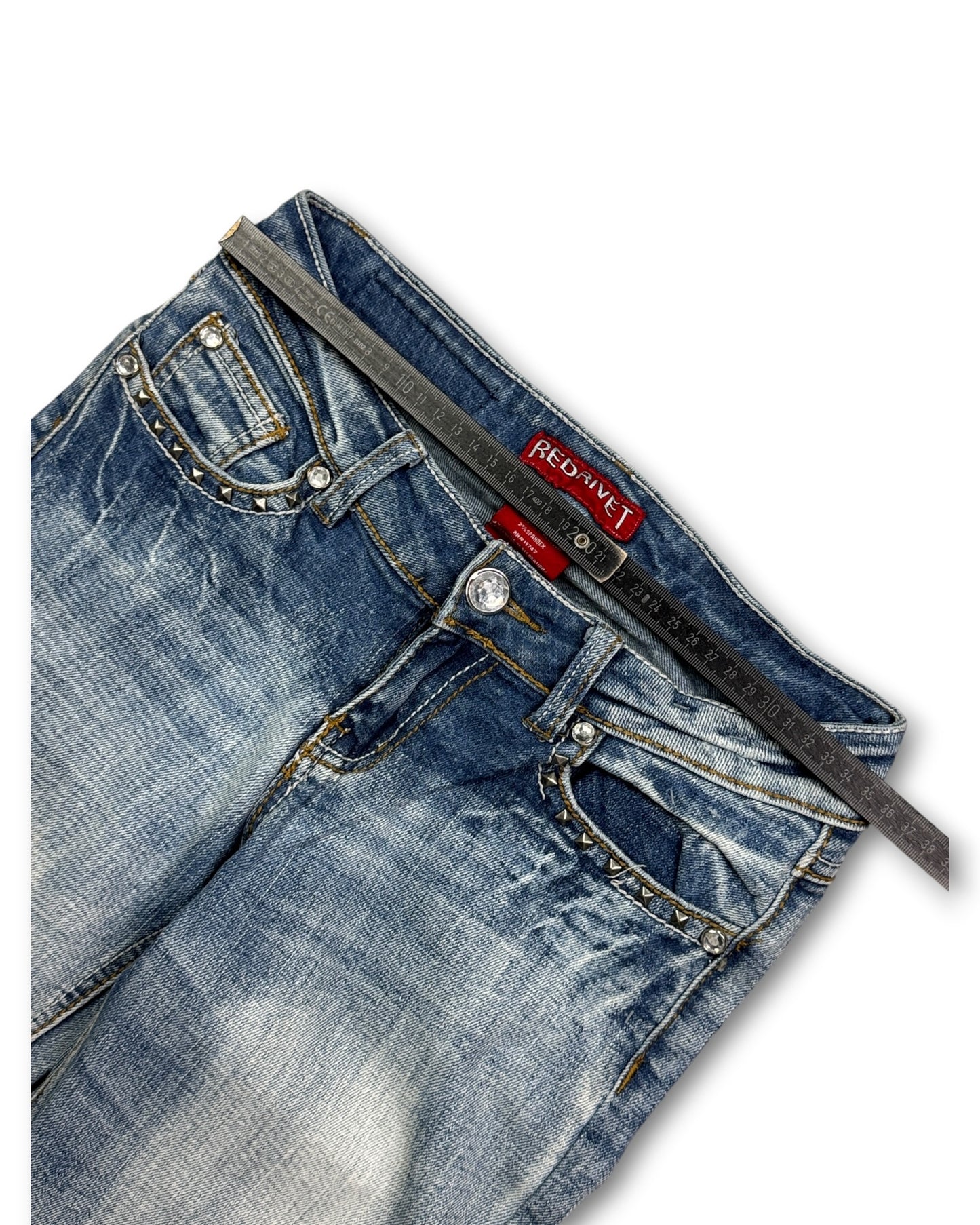 2000's Red Rivet Low Waist/Bootcut Jeans Women's *rare 26x30 (S)