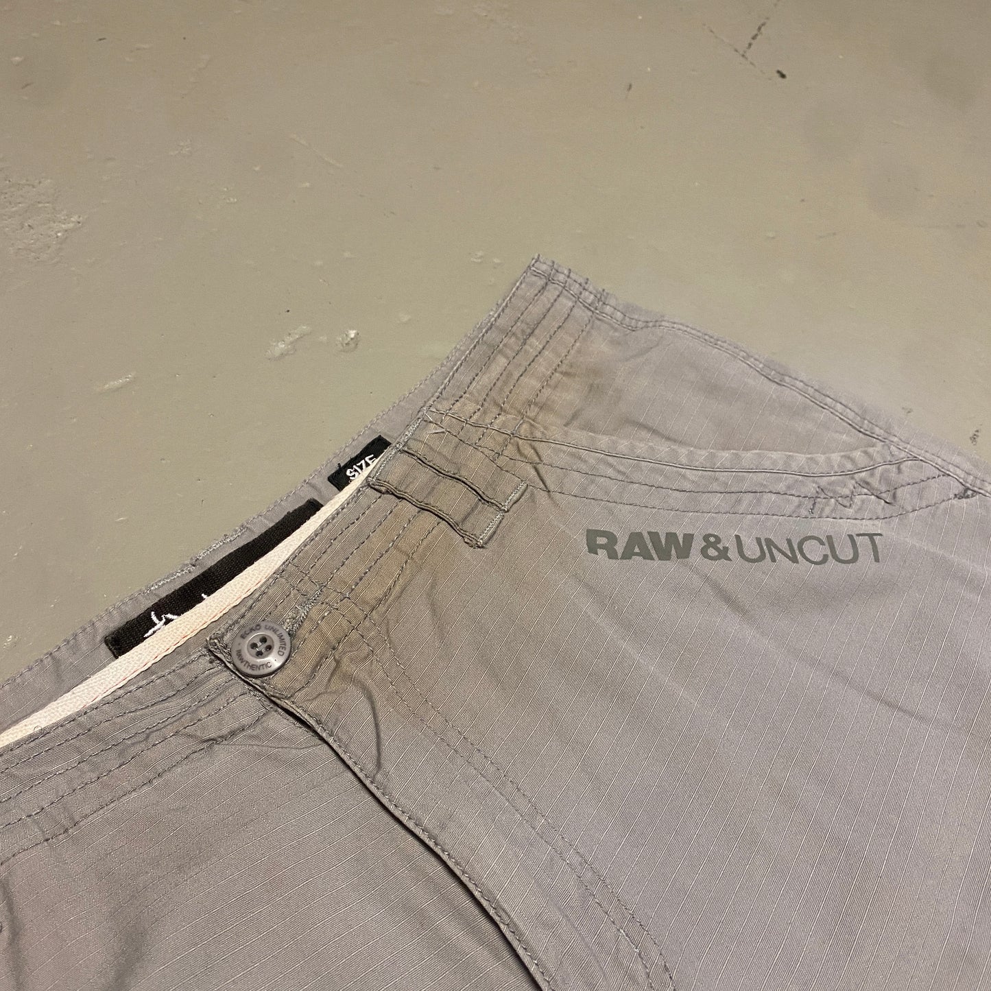 2000‘s Eckō Unlimited Hip Hop Shorts (W38)