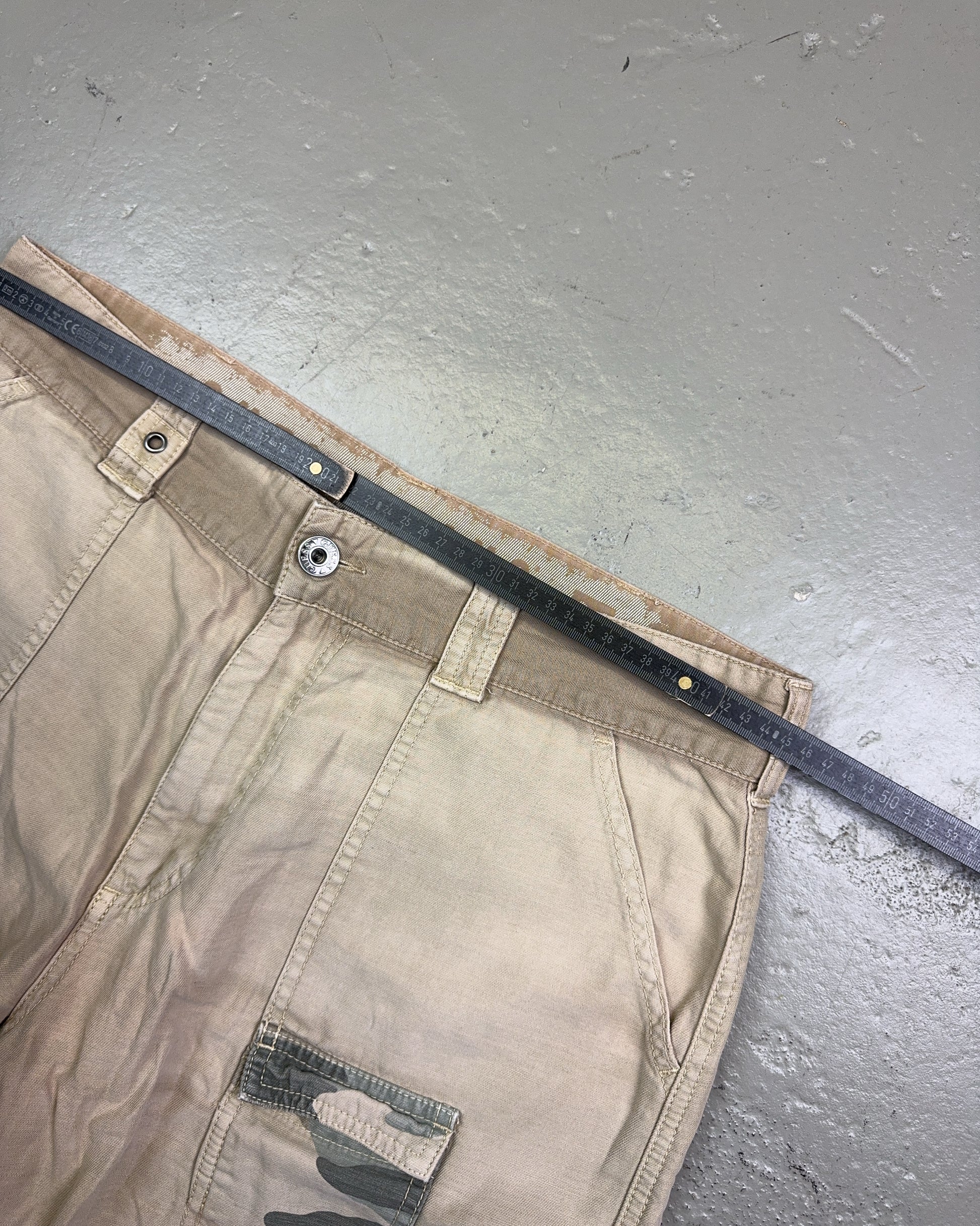 2000's Guess Shorts *rare W34 (L)