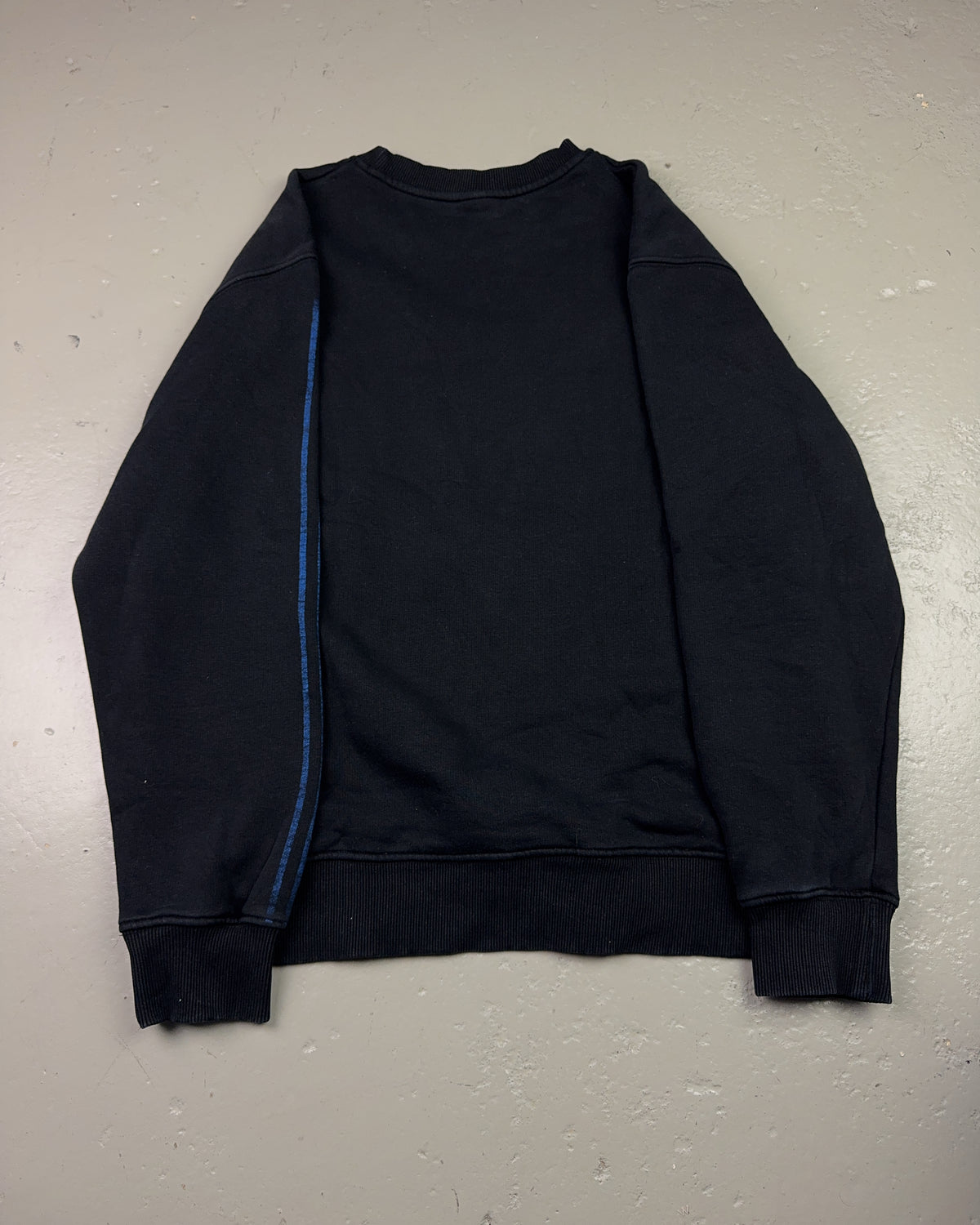 2010's Doomsday Sweater *rare (L)