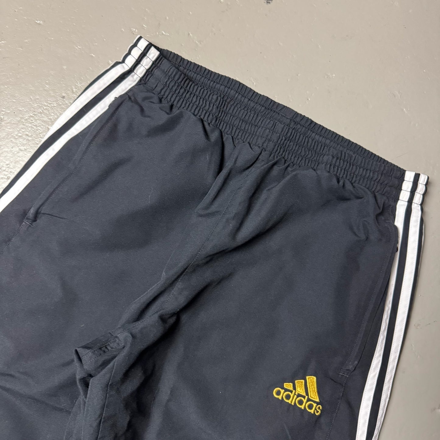 2006 Adidas Trackpants *rare (M)