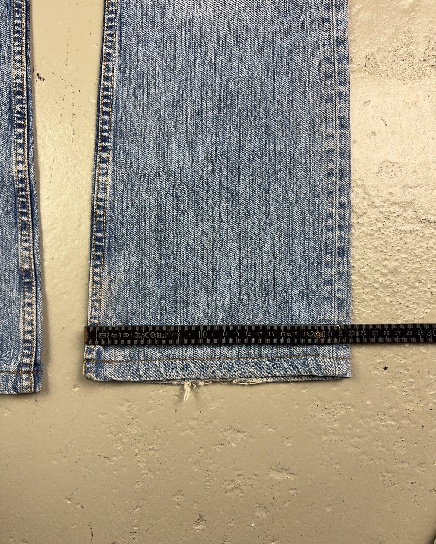 2000's Levi's Bootcut/Flared Jeans *rare 32x30 (M)
