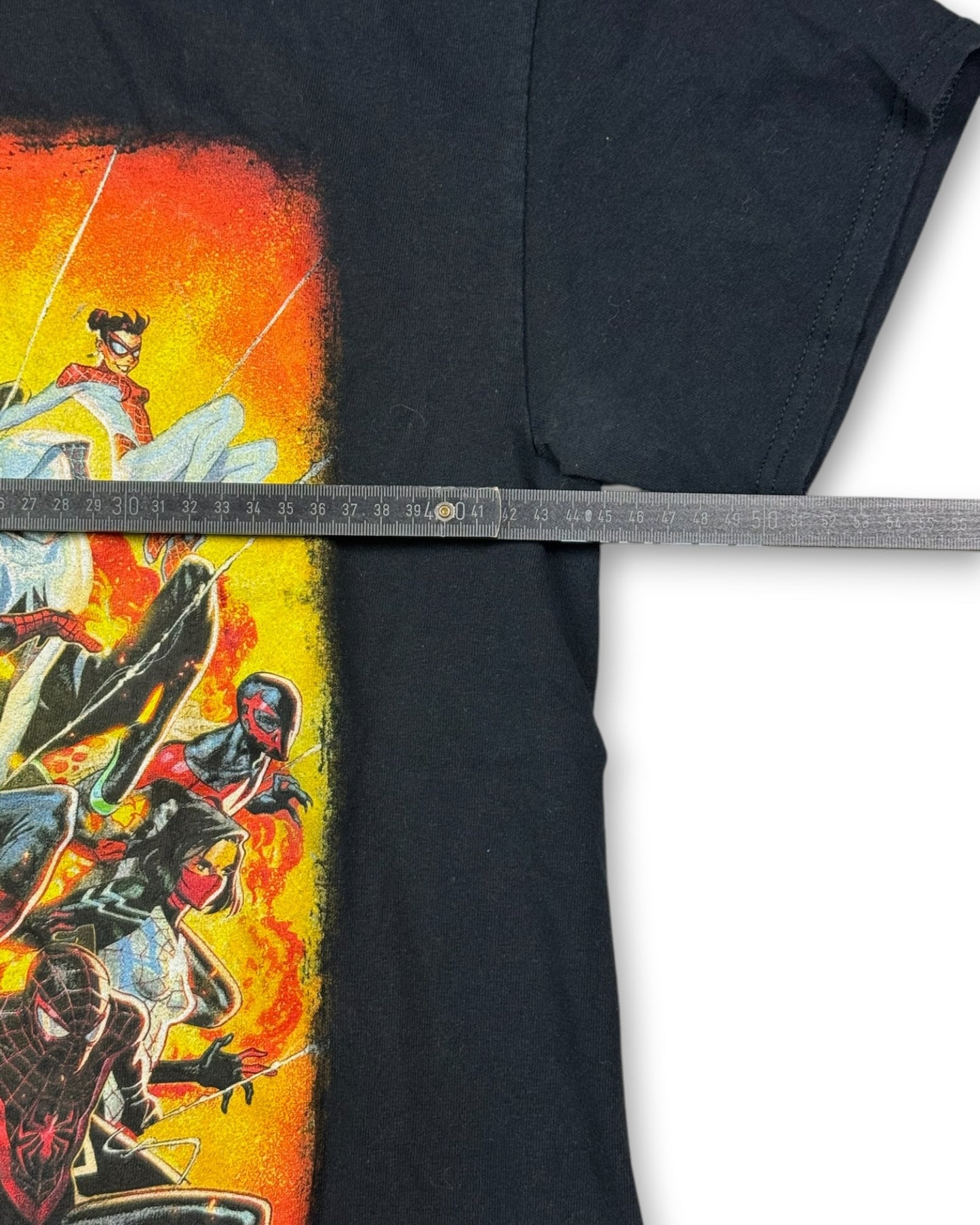 2020's Marvel T-shirt * (M)