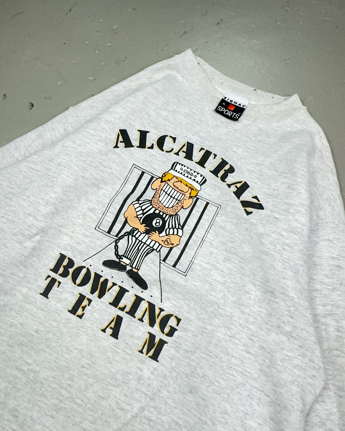 2000's Signal Sports Sweater * (XL)