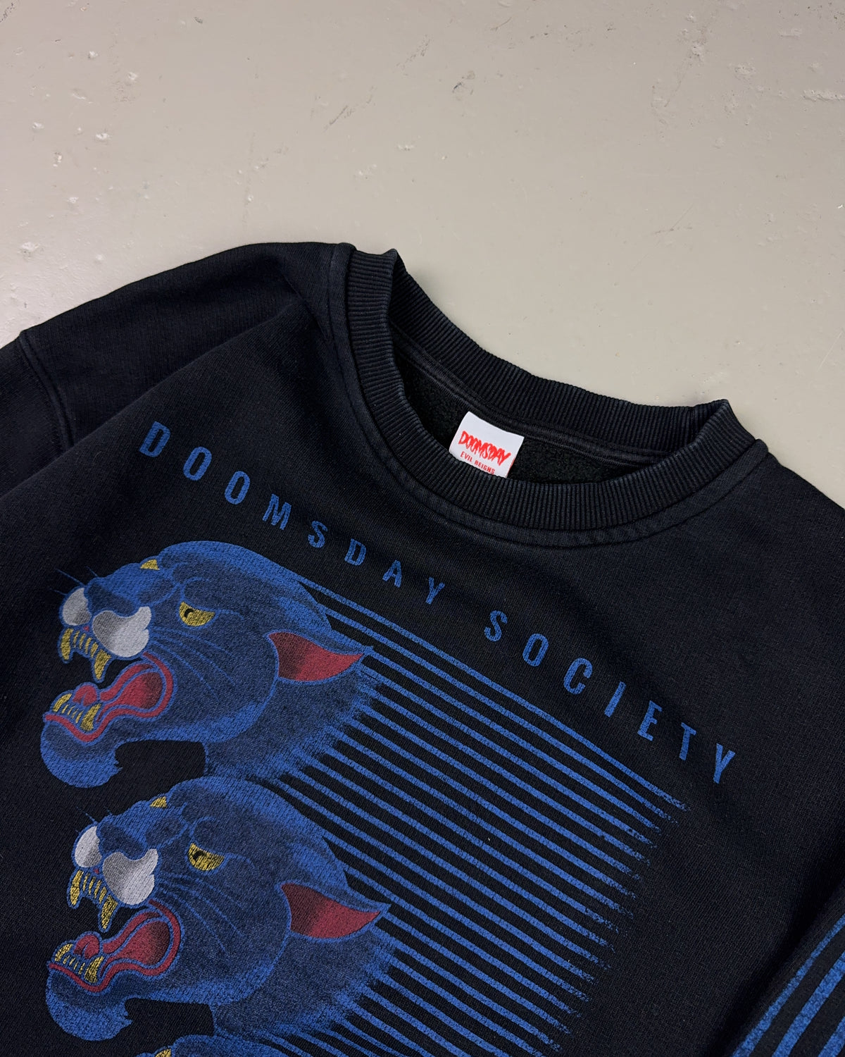 2010's Doomsday Sweater *rare (L)