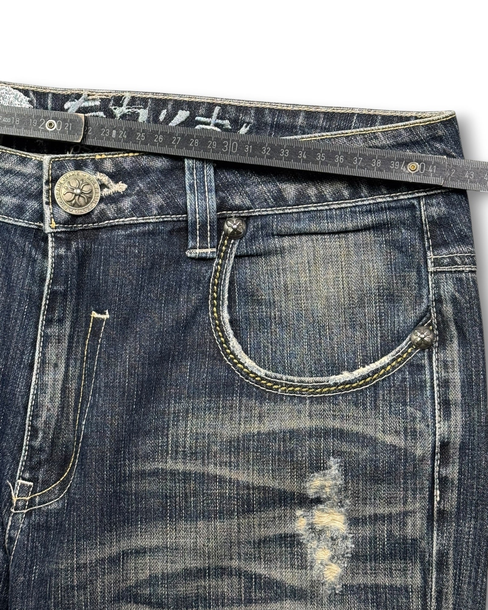 2000's Osaka Big Train Japanese Archive Baggy/Straight Jeans *extremely rare 32x32 (M)