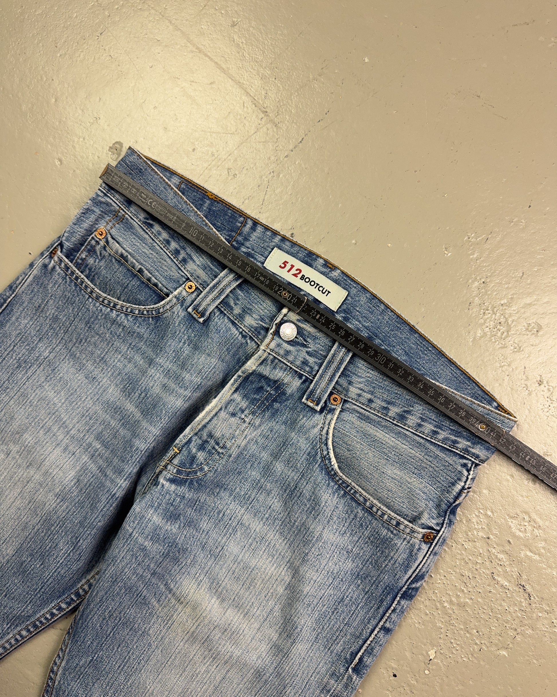 2000's Levi's Bootcut/Flared Jeans *rare 32x30 (M)