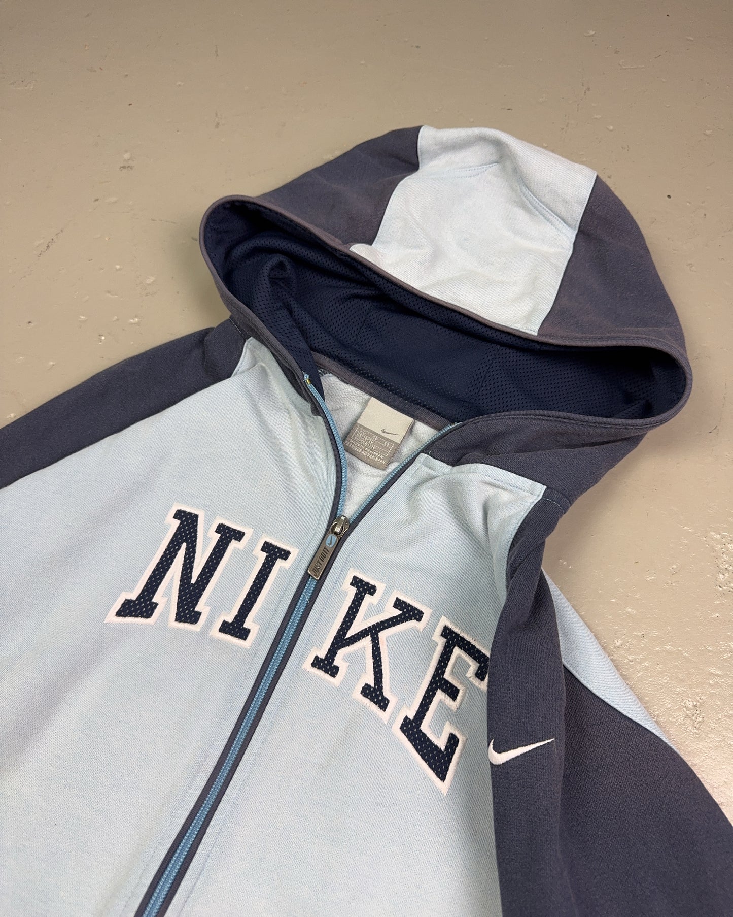 2000's Nike Zip Hoodie *rare (M)