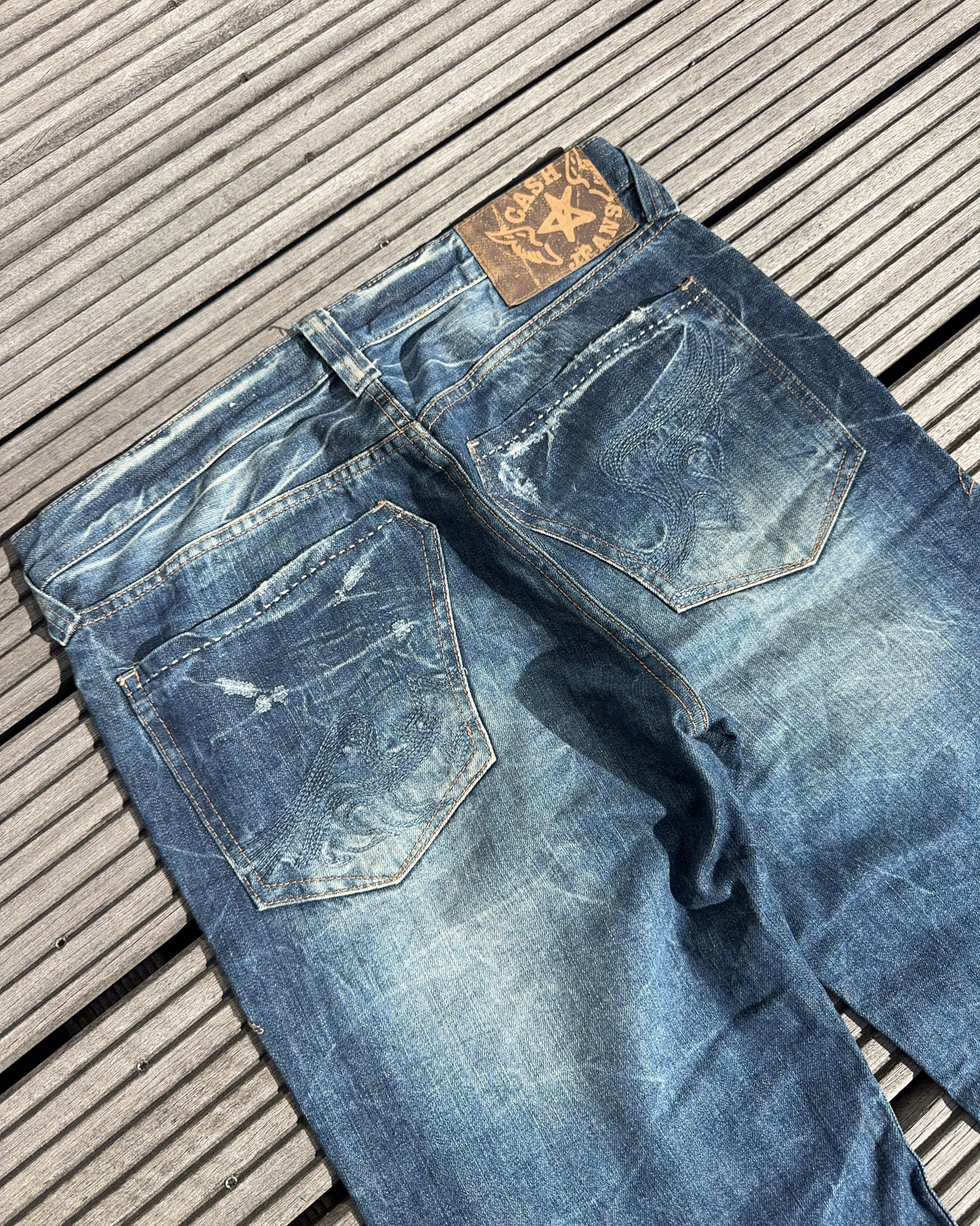 2000's Cash Japanese Archive Baggy/Bootcut Jeans *very rare 34x32 (L)