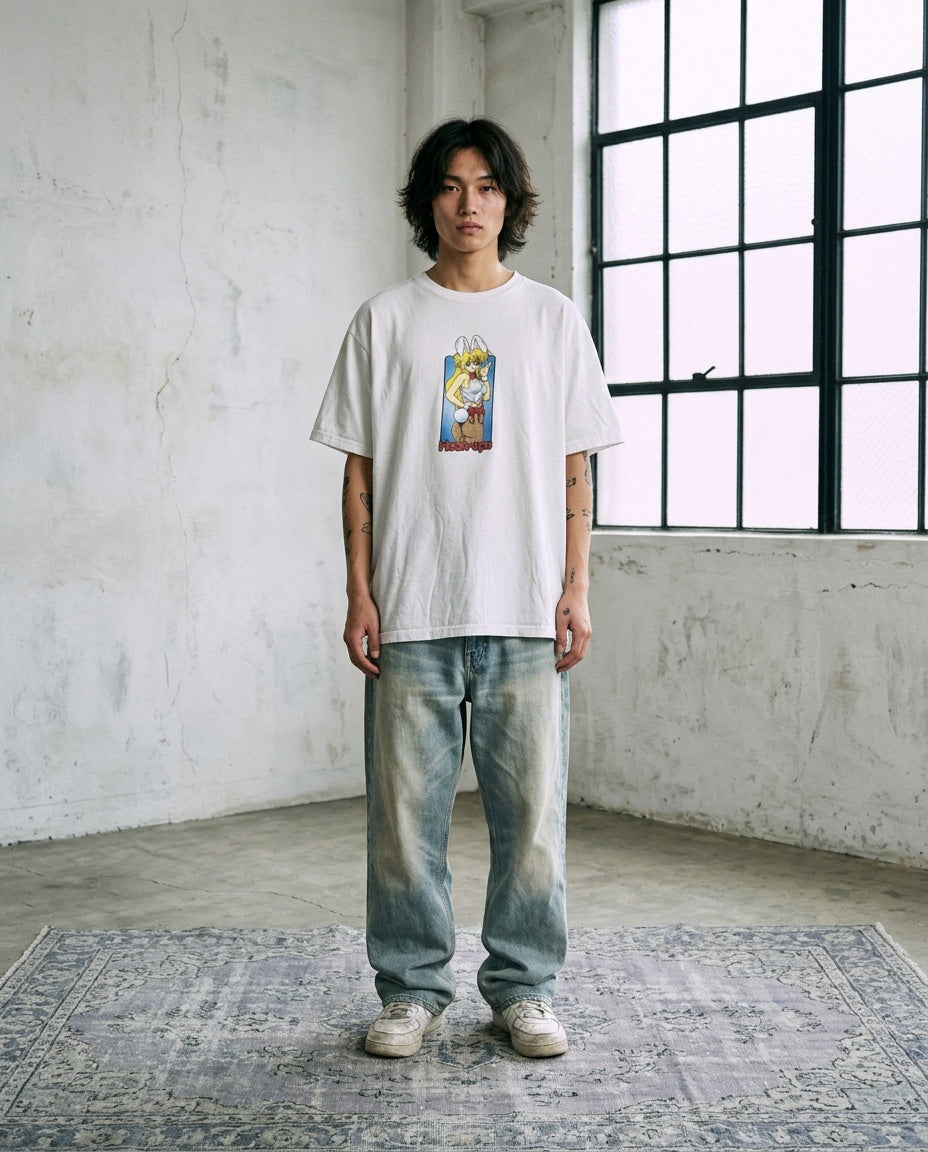 Model wearing Hook-Ups Bunny T-shirt XL