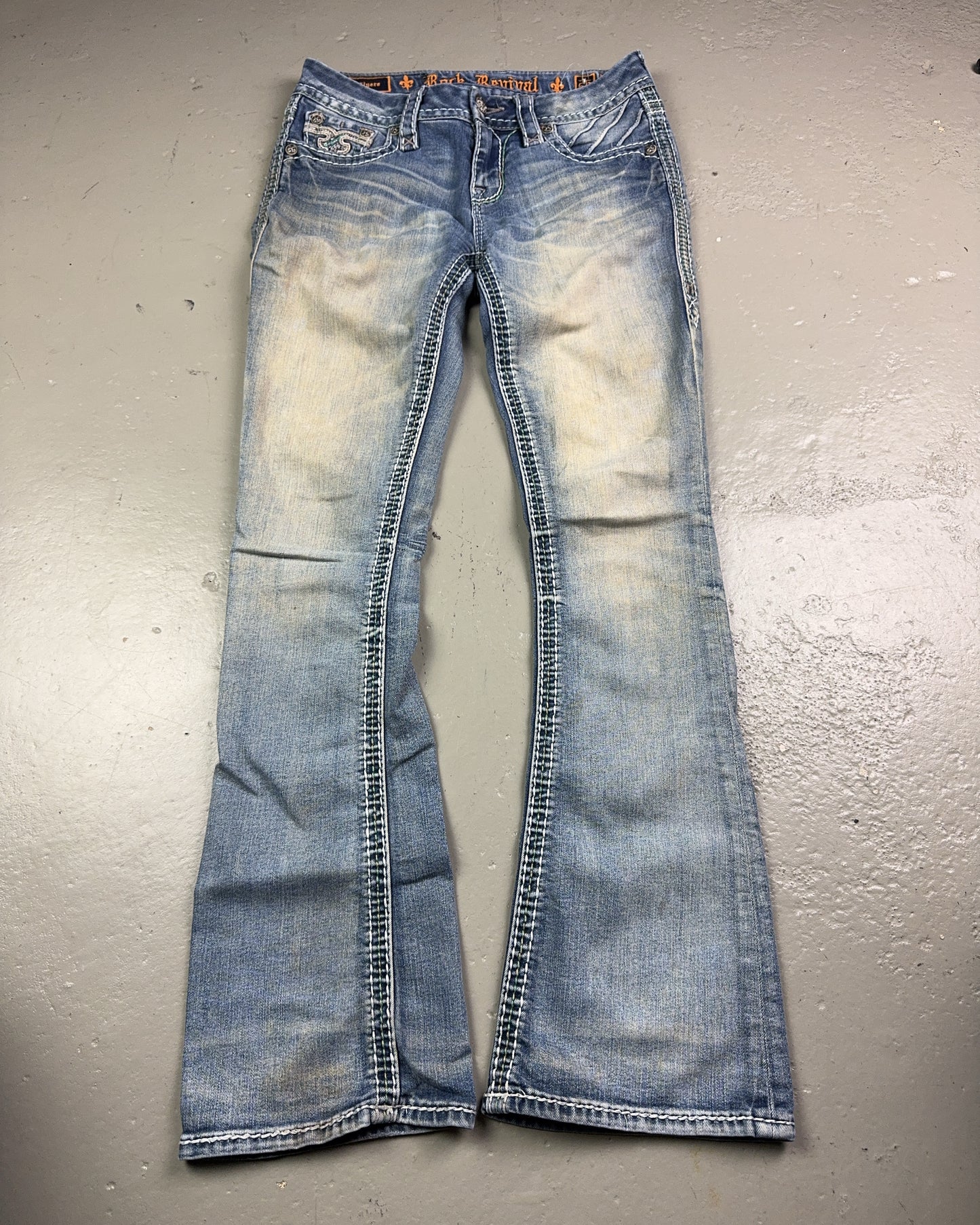 2000's Rock Revival Low Waist/Bootcut Jeans Women's *very rare 26x30 (S)