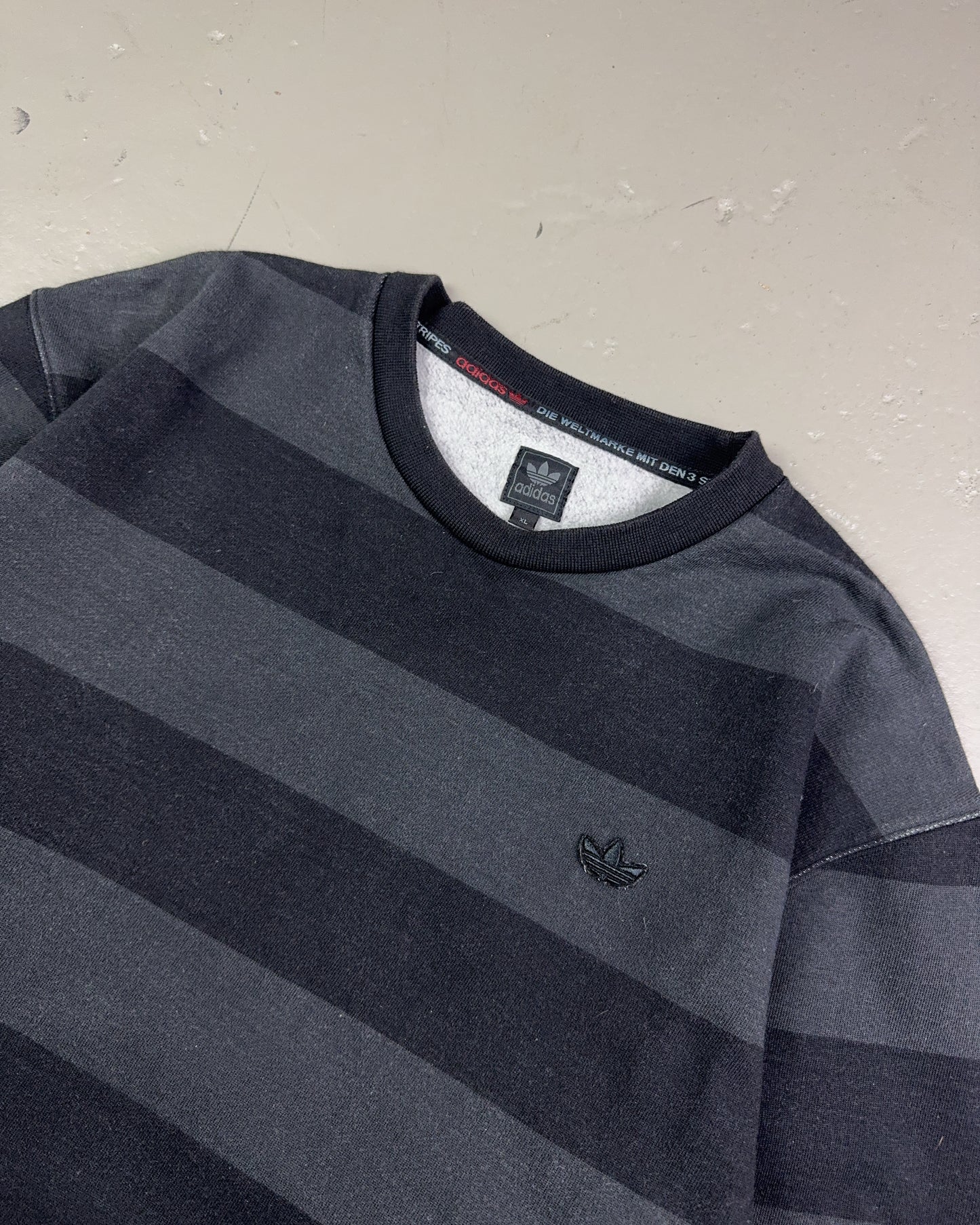 2000's Adidas Sweater *rare (L)