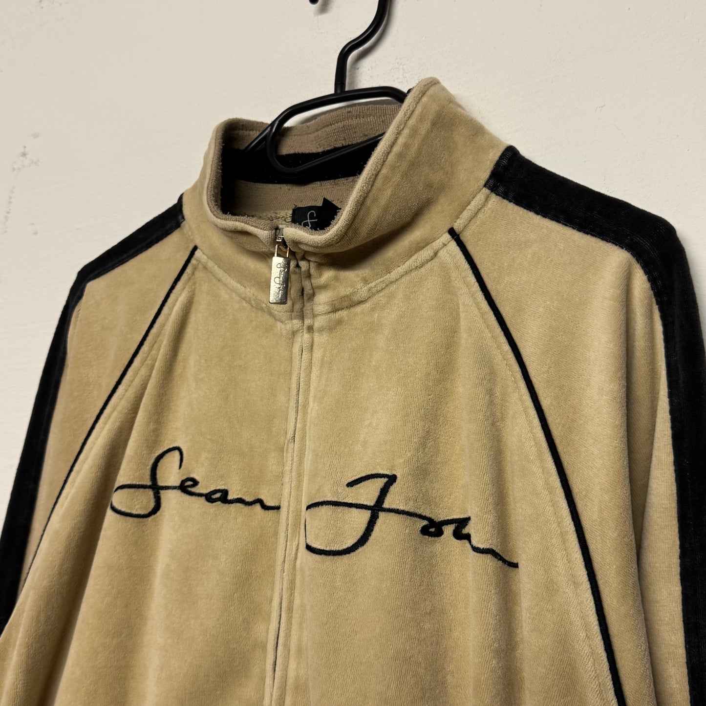 2000‘s Sean John Zip Jacket (XL)