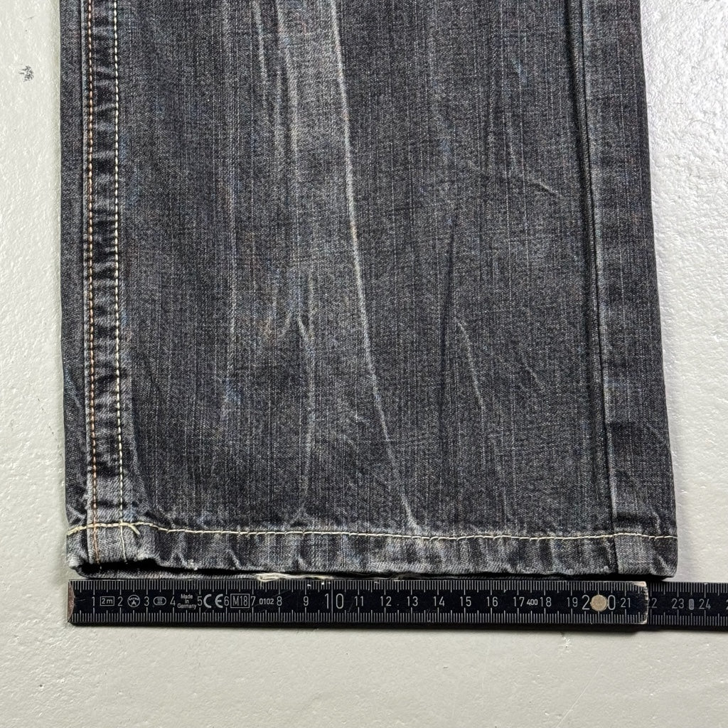 2000’s Big Group Japanese Archive Baggy Jeans *very rare 31x34