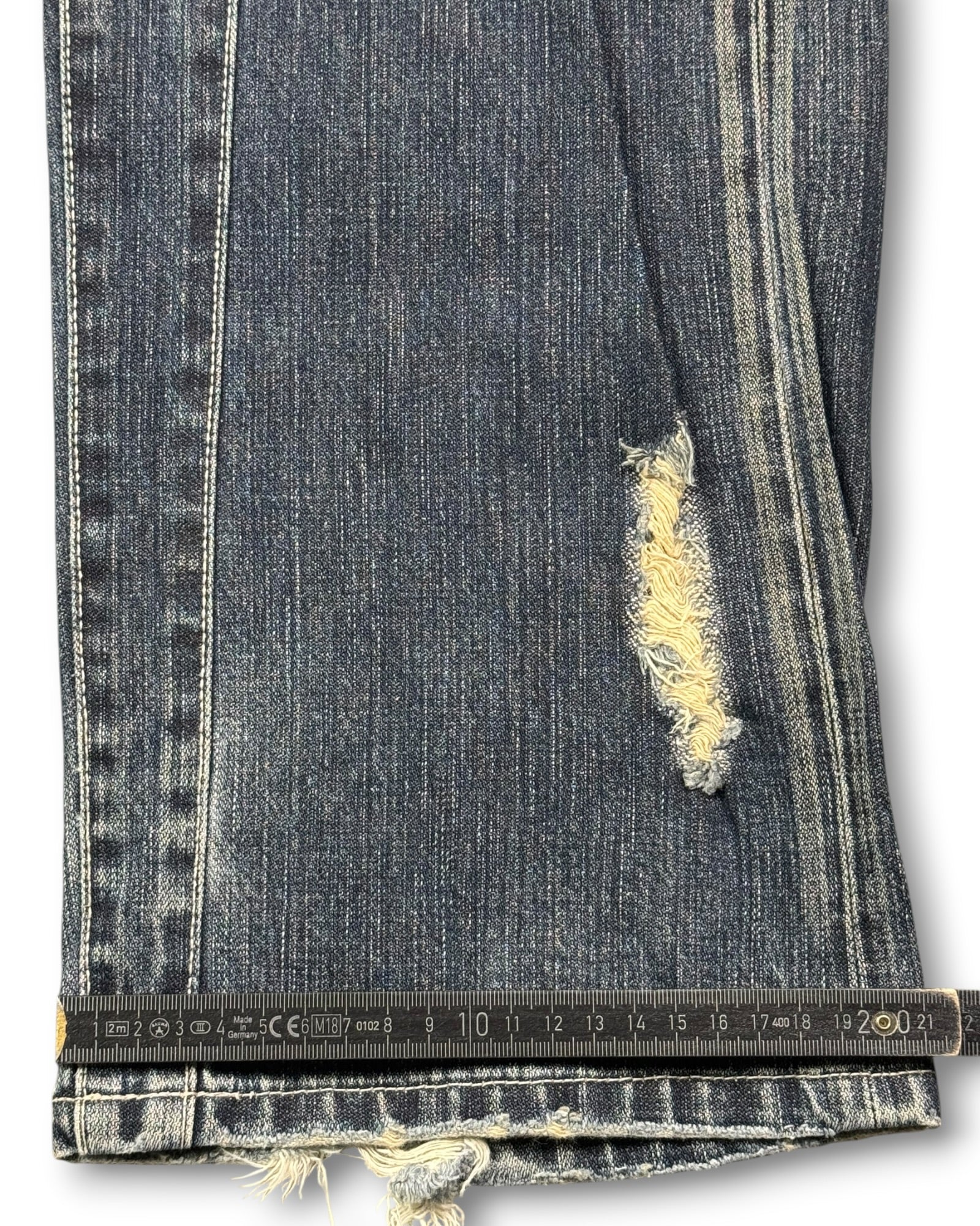 2000's Osaka Big Train Japanese Archive Baggy/Straight Jeans *extremely rare 32x32 (M)