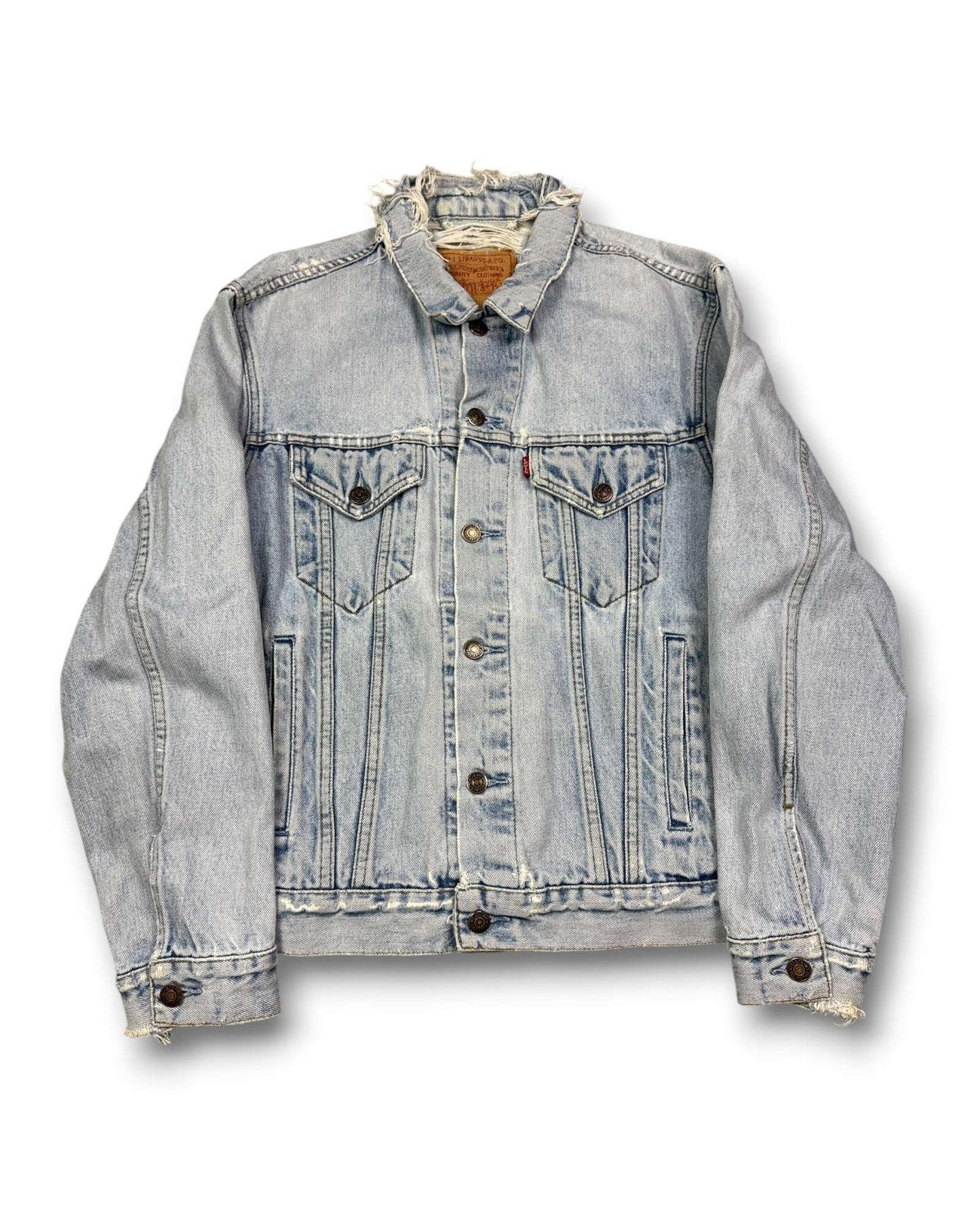 1990's Levi's Distressed Denim Jacket *very rare (M)