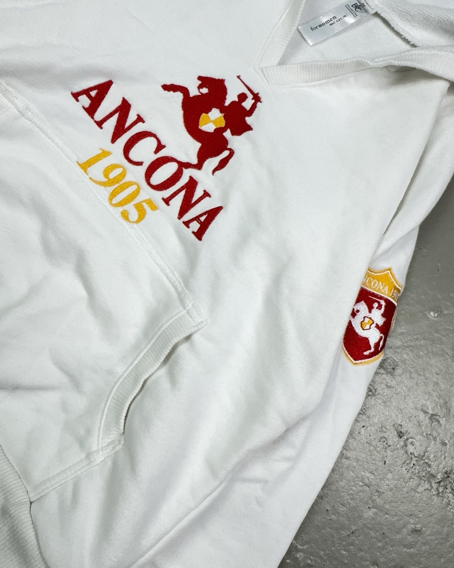2000's B&c Hoodie * (XS)