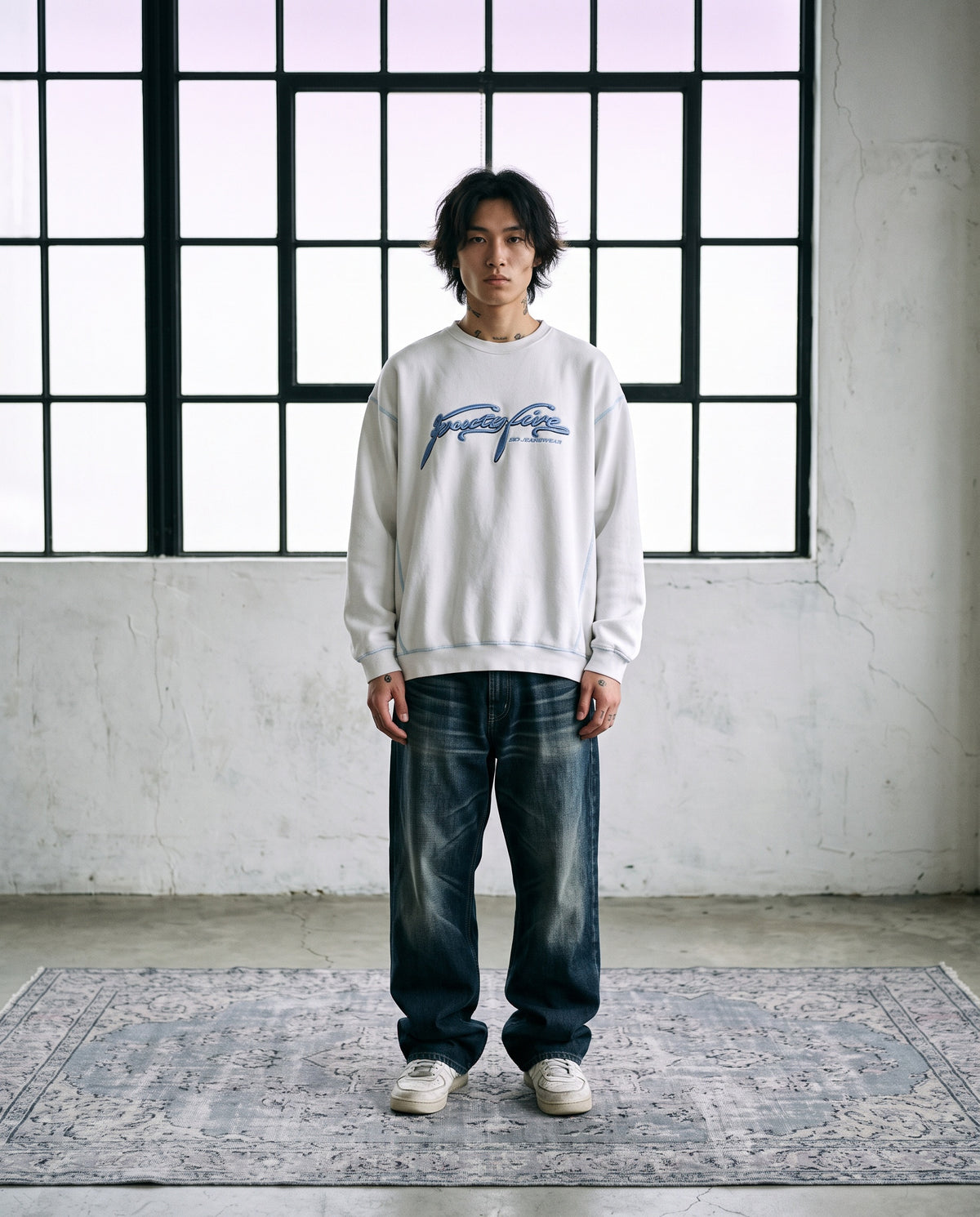 Model wearing Billy Dean Hip Hop Sweater XL