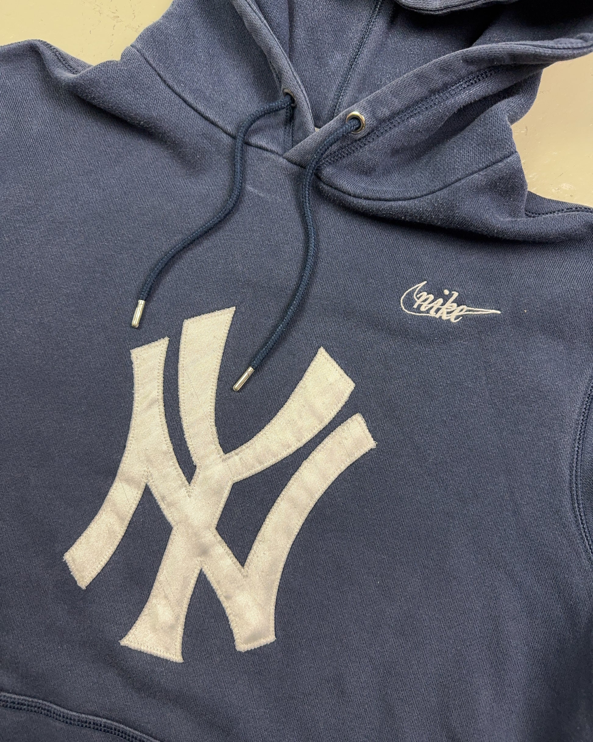 2000's Nike Hoodie * (L)