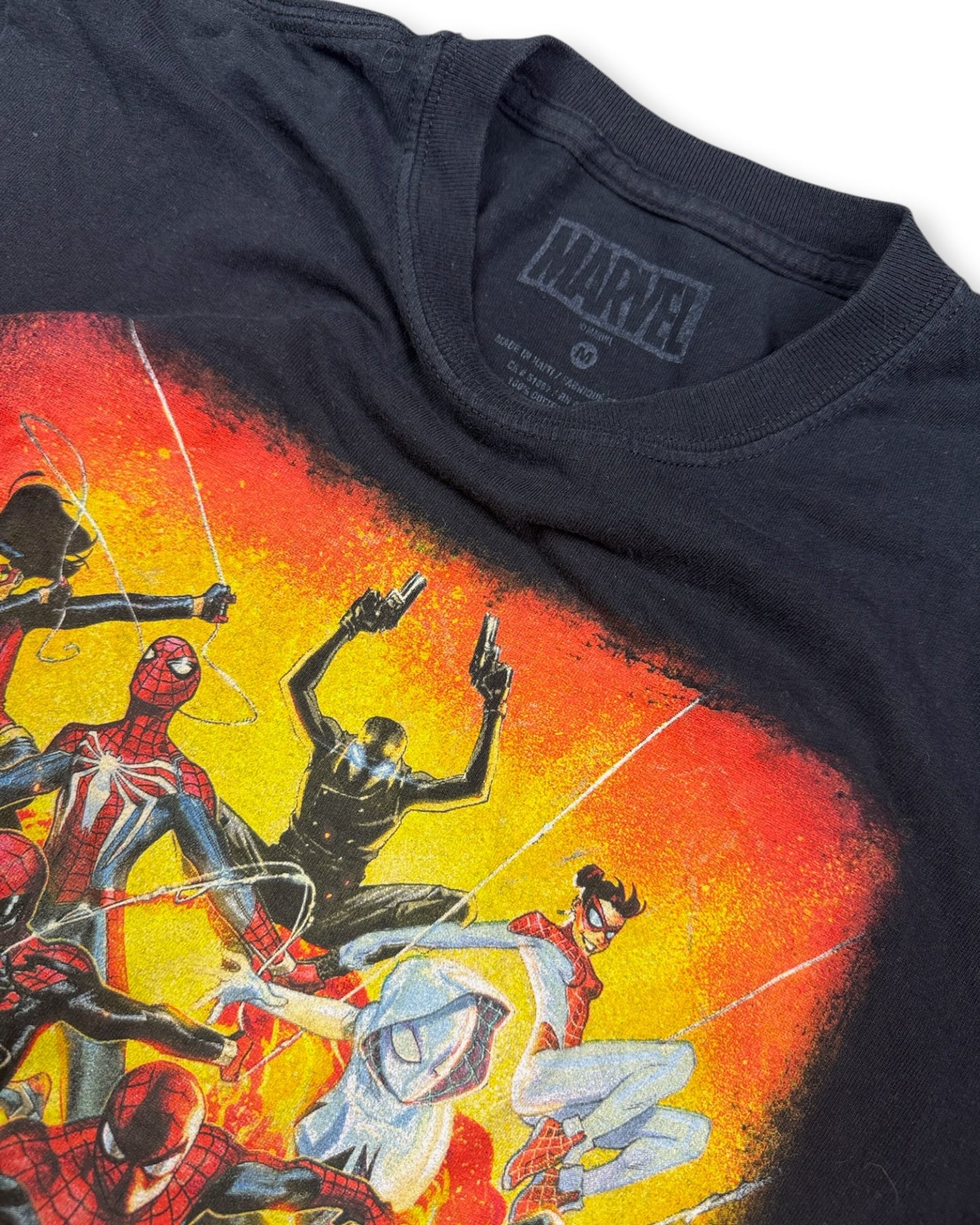 2020's Marvel T-shirt * (M)