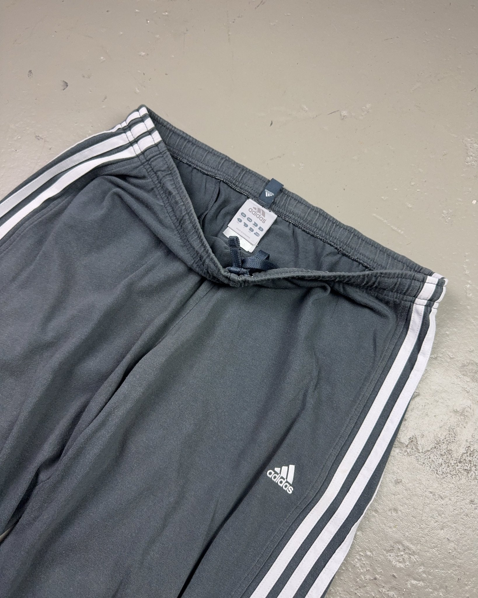2000's Adidas Baggy Track Pants * (M)