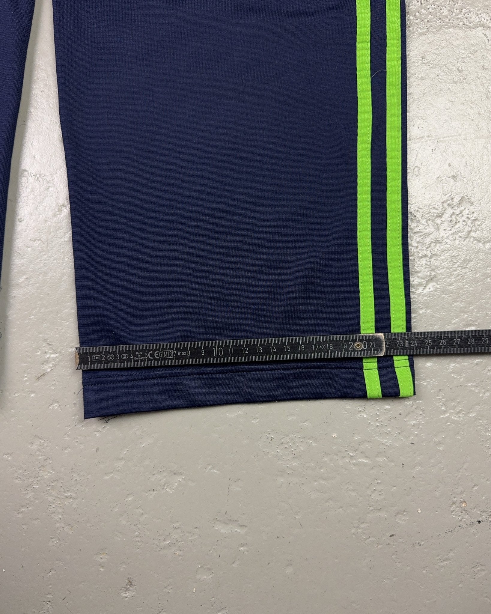 2000's Adidas Baggy Track Pants *rare (M)