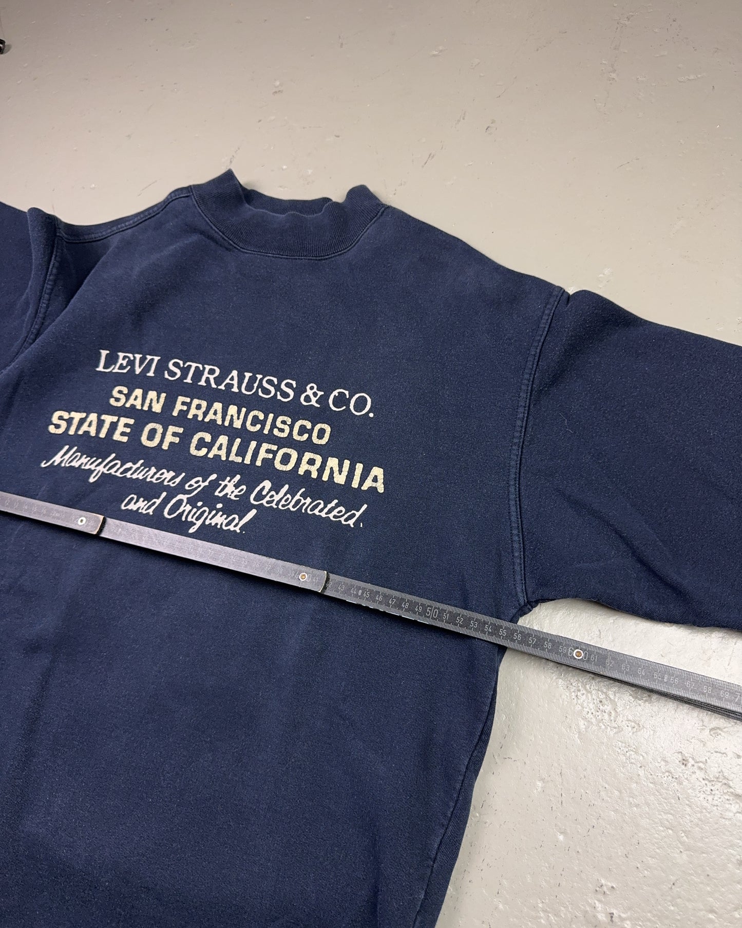 1990's Levi's Sweater *very rare (M)