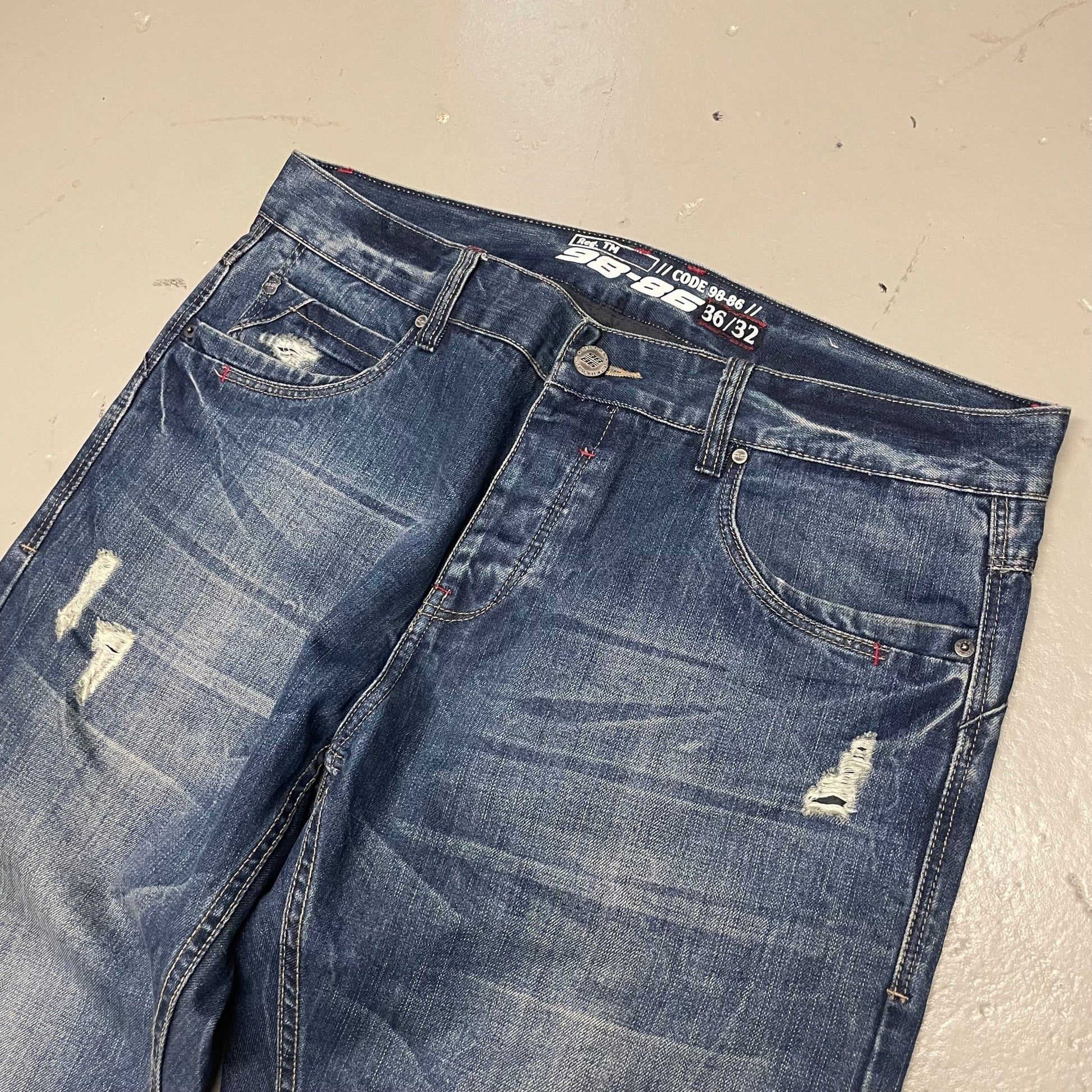 Y2K 98 - 86 Straight Jeans 36x32 - Lennys Vintage