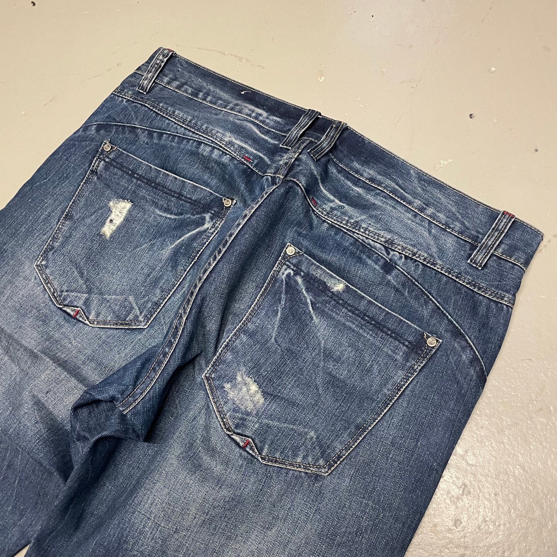 Y2K 98 - 86 Straight Jeans 36x32 - Lennys Vintage