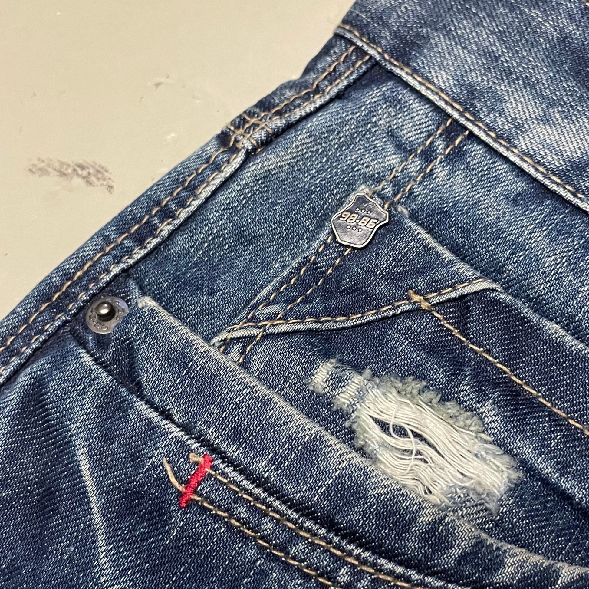 Y2K 98 - 86 Straight Jeans 36x32 - Lennys Vintage