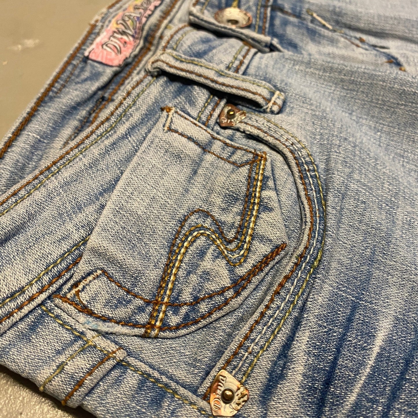 Y2K Diwa 3/4 Jeans Women’s (W28) - Lennys Vintage