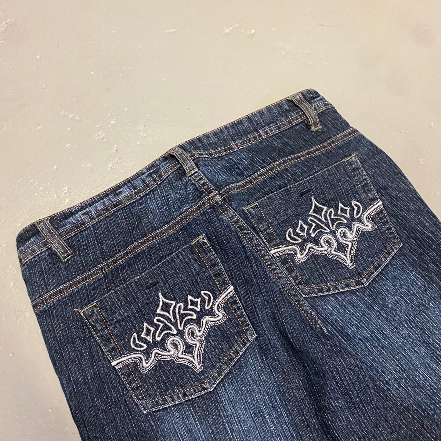 Y2K Embroided 3/4 Jeans Women’s (W29) - Lennys Vintage
