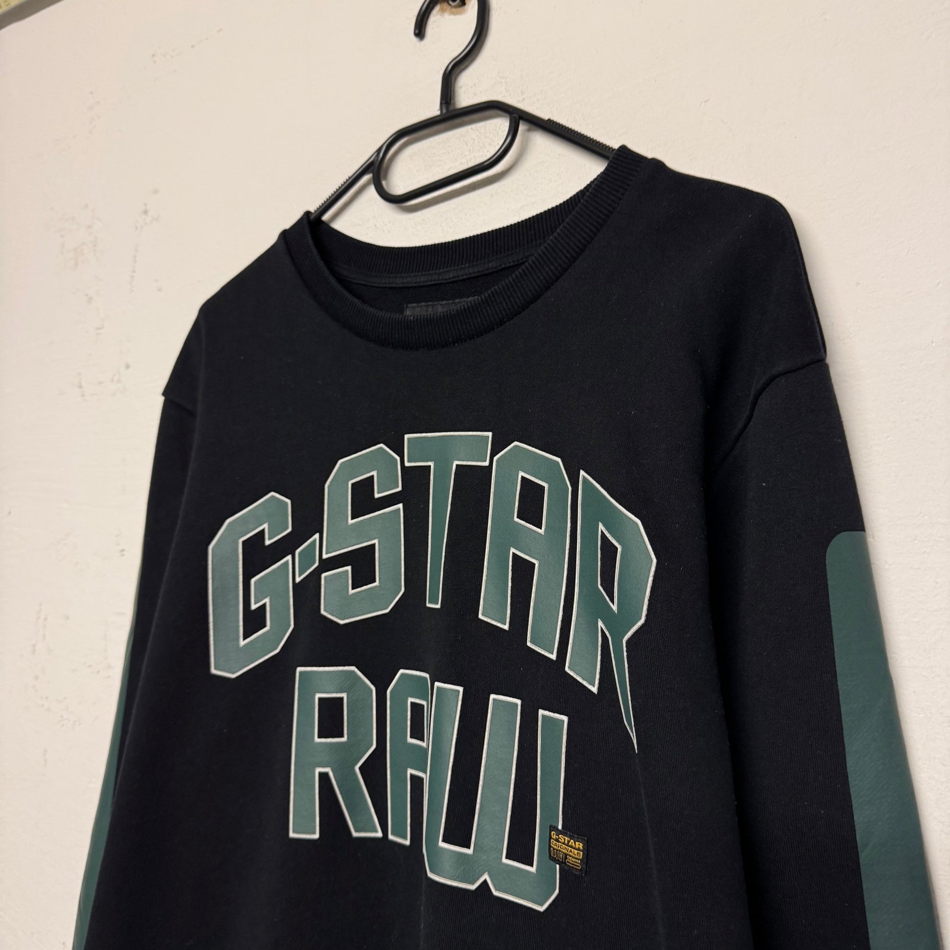 Y2K G - Star Sweater (L) - Lennys Vintage