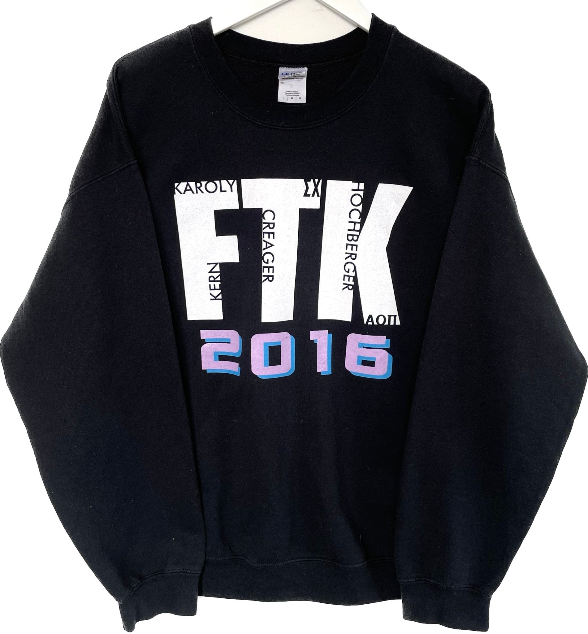 Gildan Sweater (L) - Lennys Vintage